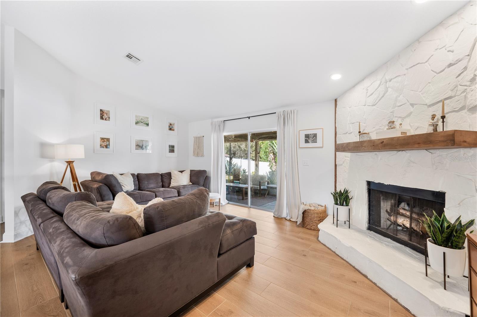 Image 10 of 42 For 8741 Mount Royal Lane