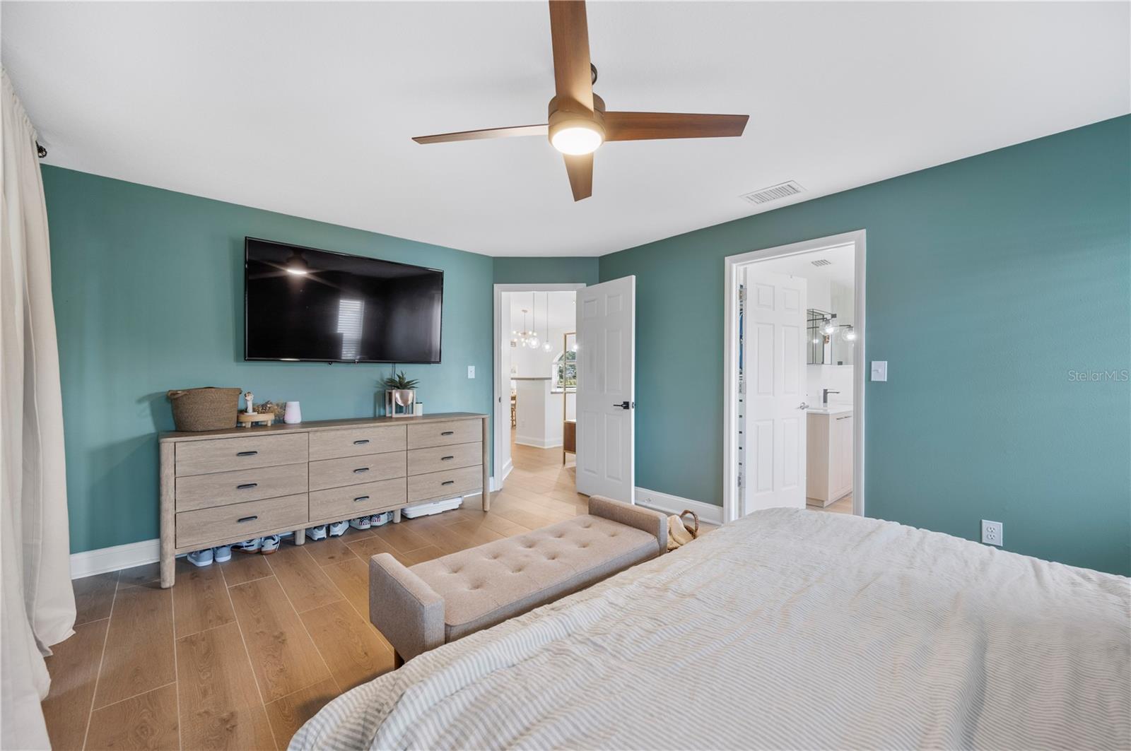 Image 20 of 42 For 8741 Mount Royal Lane