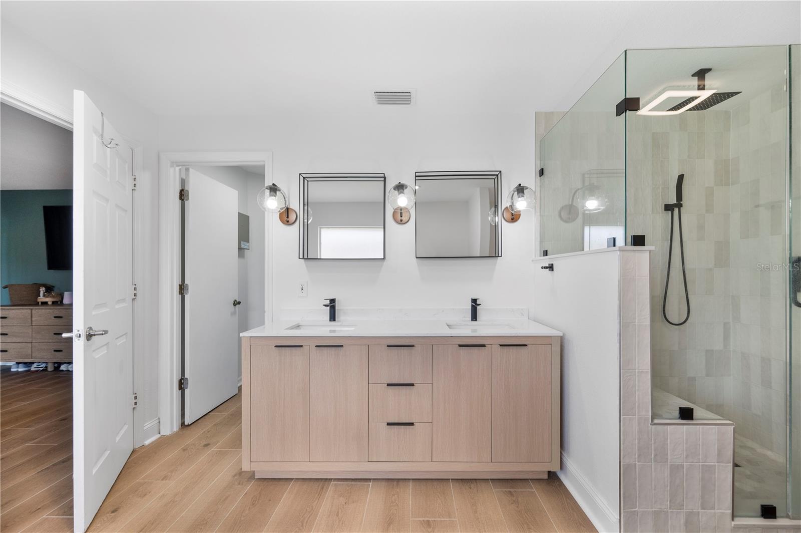 Image 24 of 42 For 8741 Mount Royal Lane