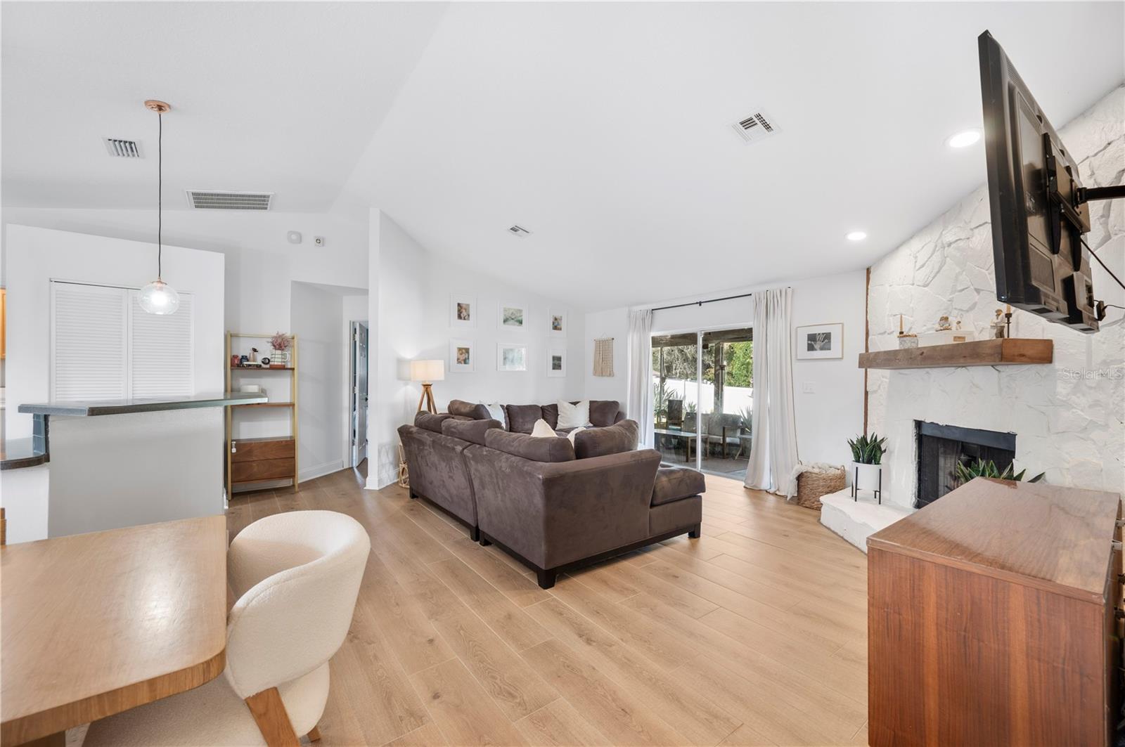 Image 8 of 42 For 8741 Mount Royal Lane