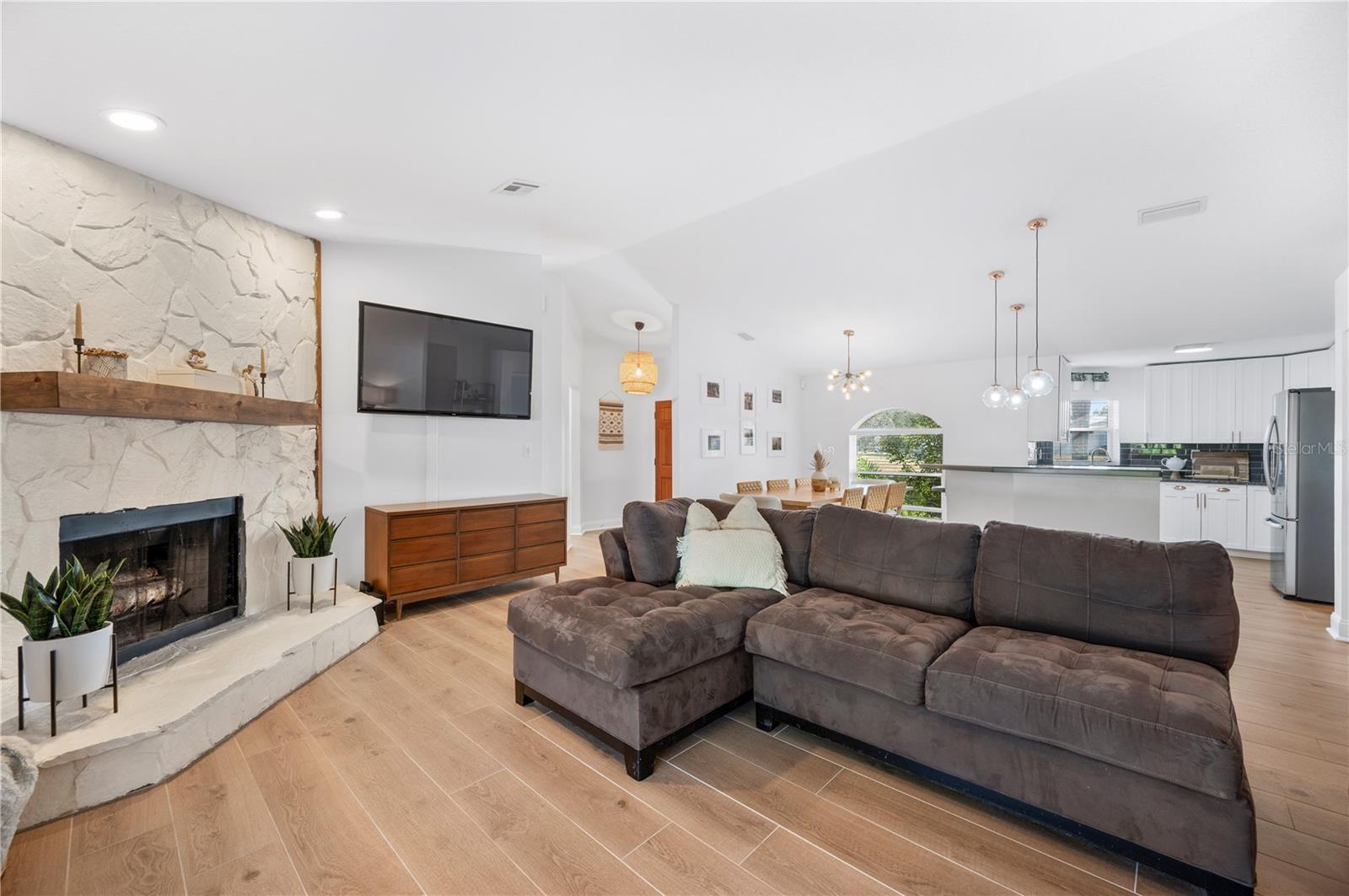 Image 9 of 42 For 8741 Mount Royal Lane