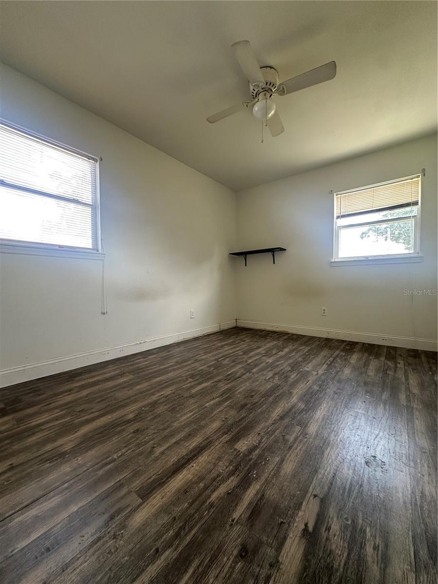 Image 9 of 27 For 5939 Hilltop Lane E