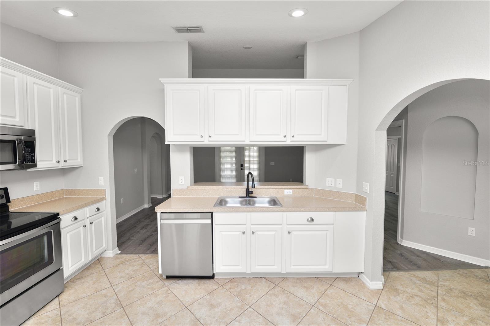 Image 10 of 53 For 3519 Kenwood Crossing