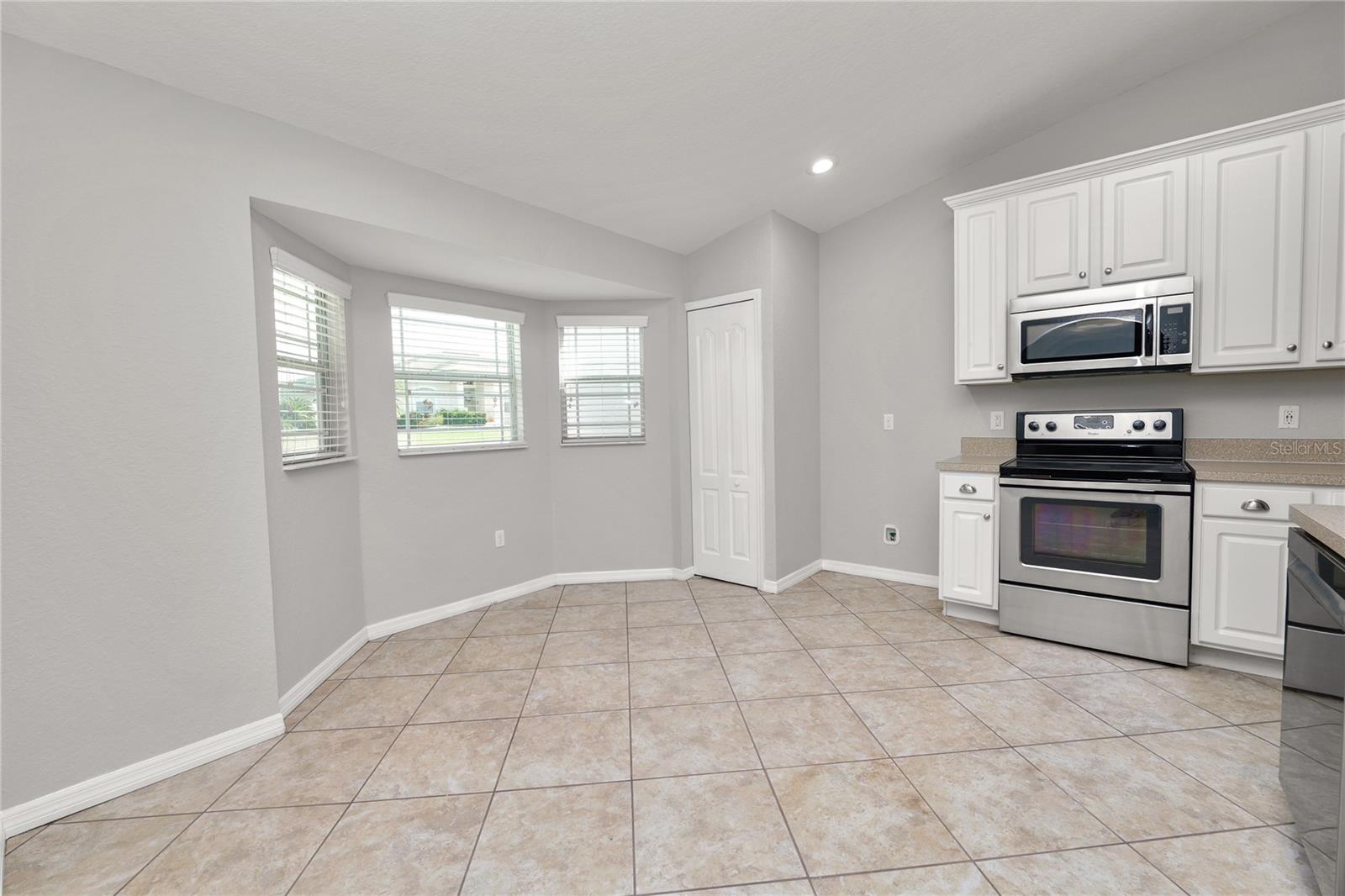 Image 12 of 53 For 3519 Kenwood Crossing