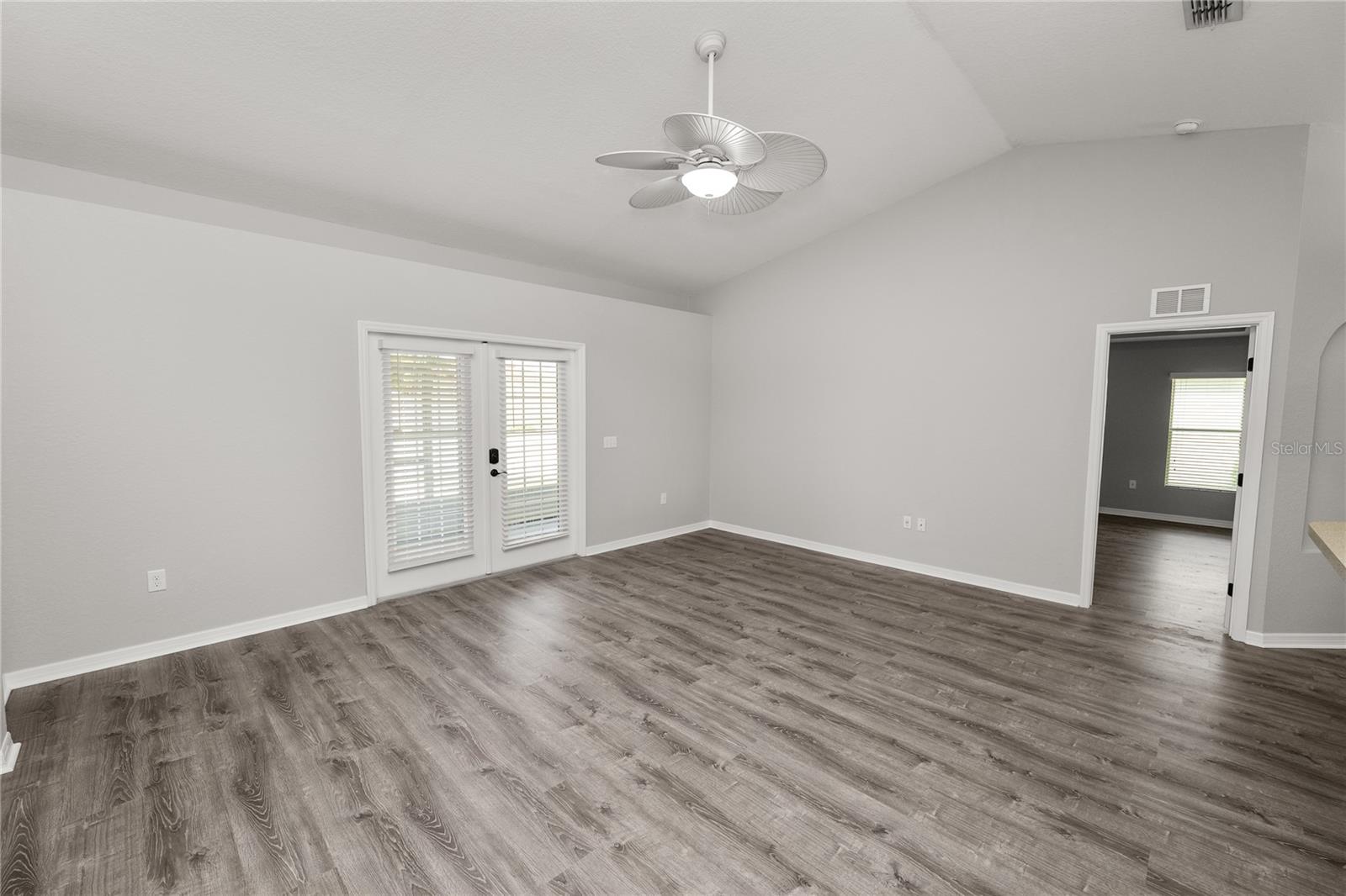 Image 15 of 53 For 3519 Kenwood Crossing