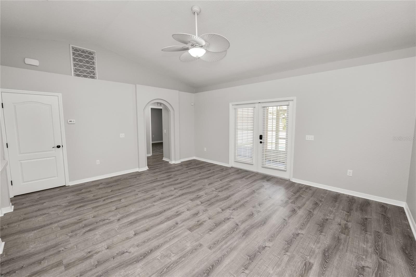 Image 16 of 53 For 3519 Kenwood Crossing