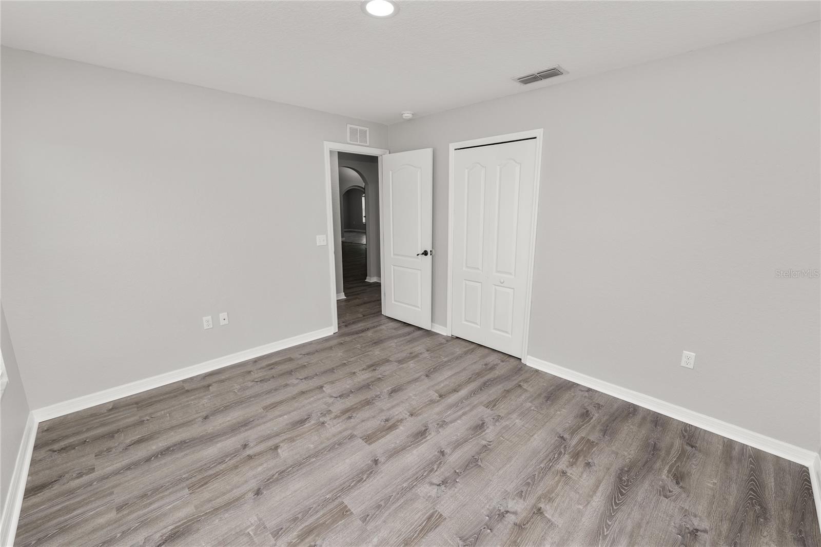 Image 27 of 53 For 3519 Kenwood Crossing