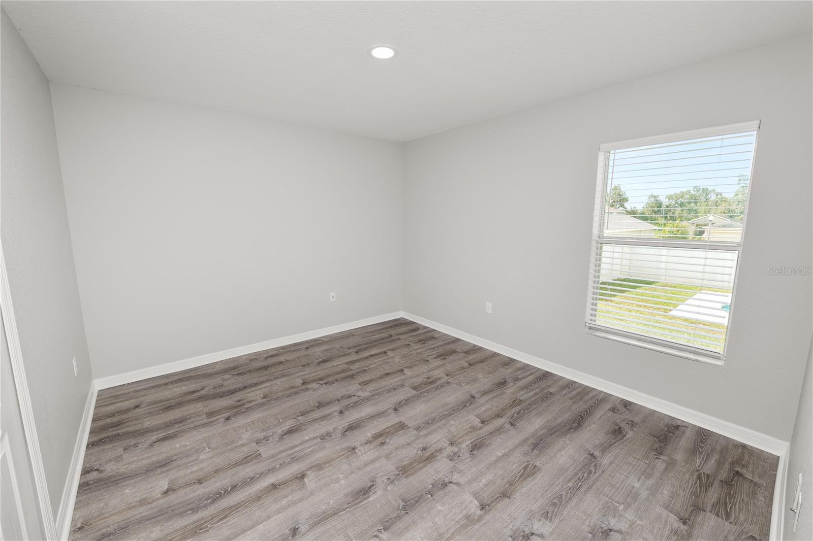 Image 28 of 53 For 3519 Kenwood Crossing