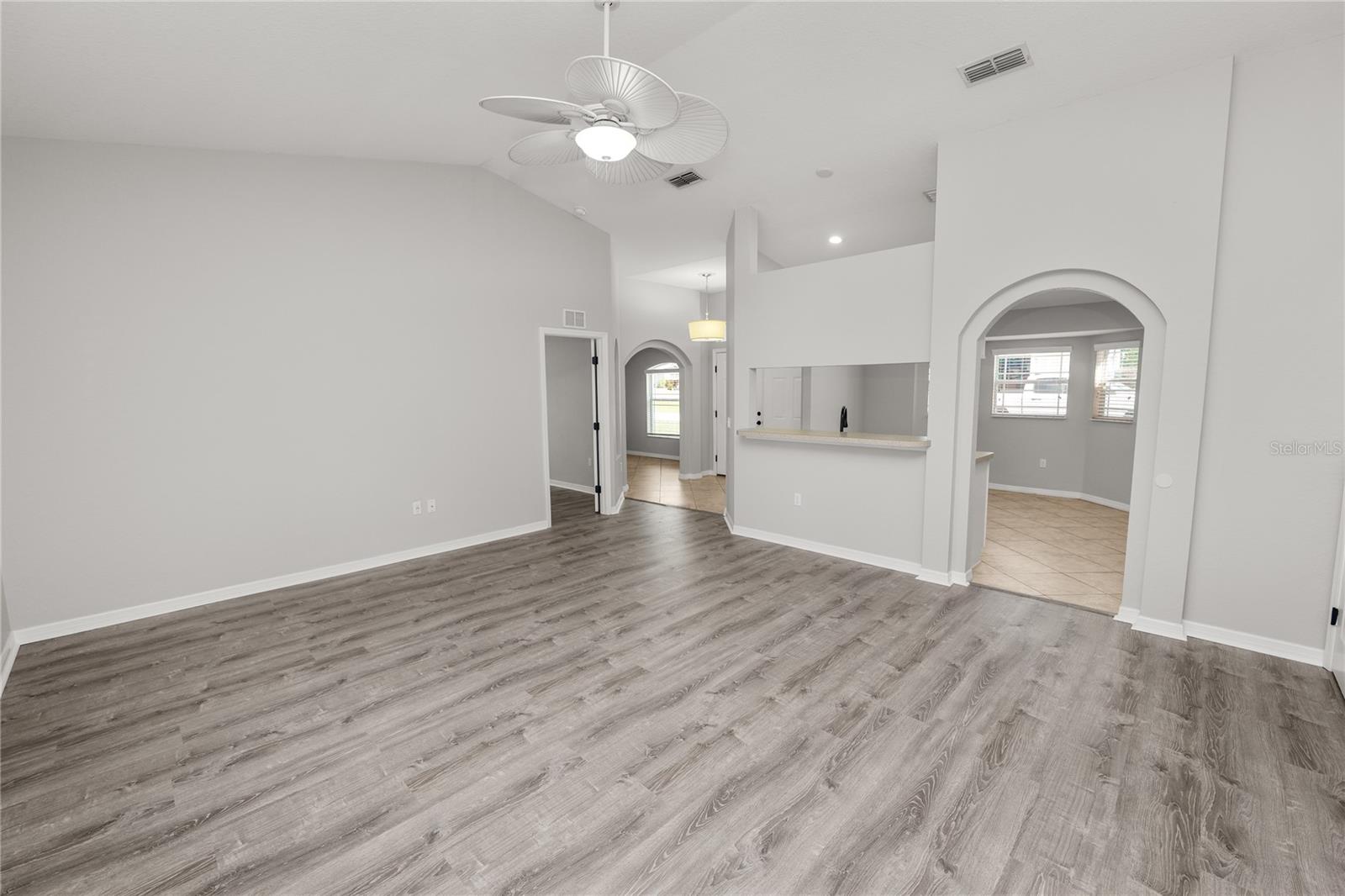 Image 7 of 53 For 3519 Kenwood Crossing