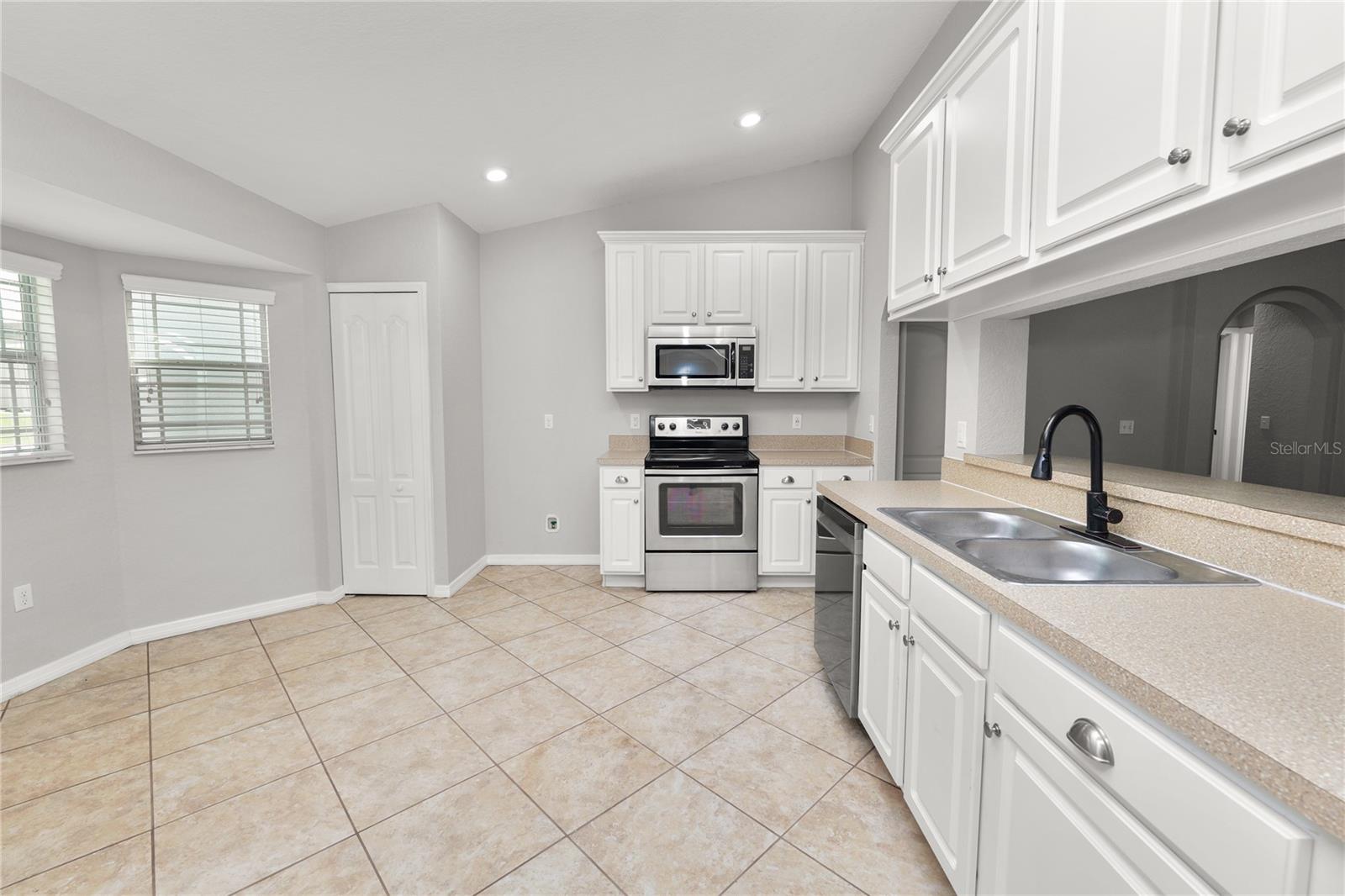 Image 9 of 53 For 3519 Kenwood Crossing