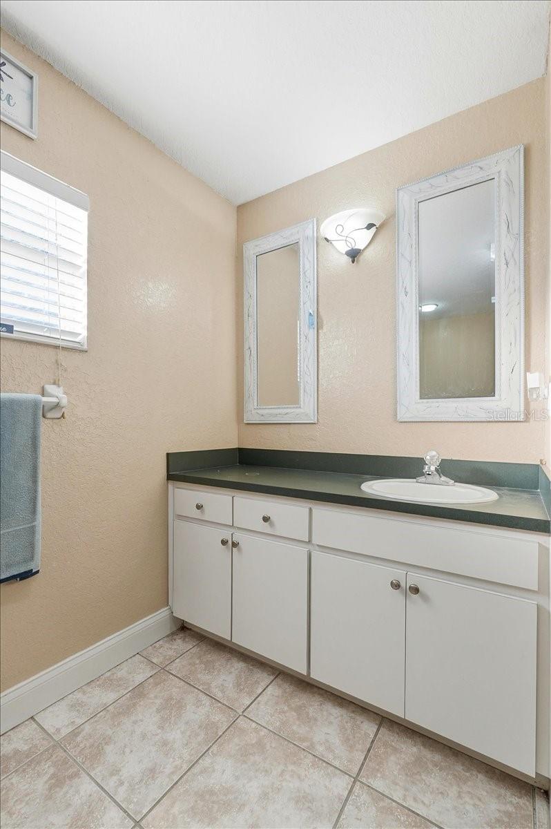 Image 17 of 35 For 1211 Lake Loop