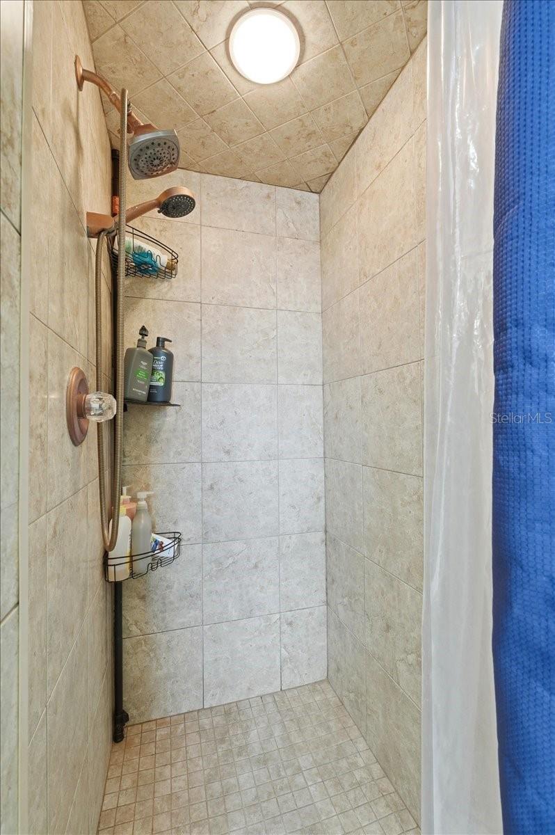 Image 21 of 35 For 1211 Lake Loop