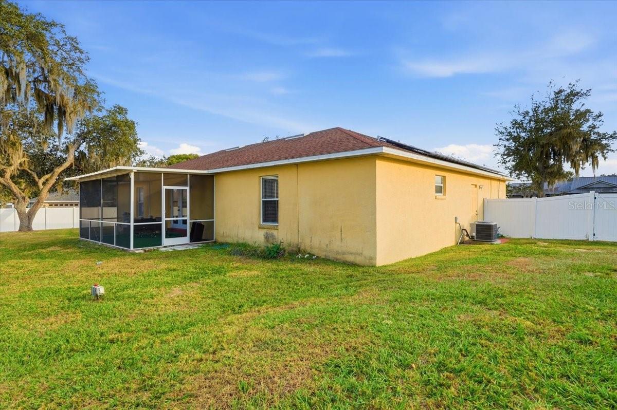 Image 28 of 35 For 1211 Lake Loop