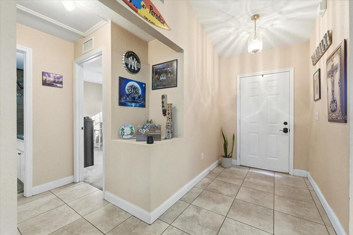 Image 4 of 35 For 1211 Lake Loop