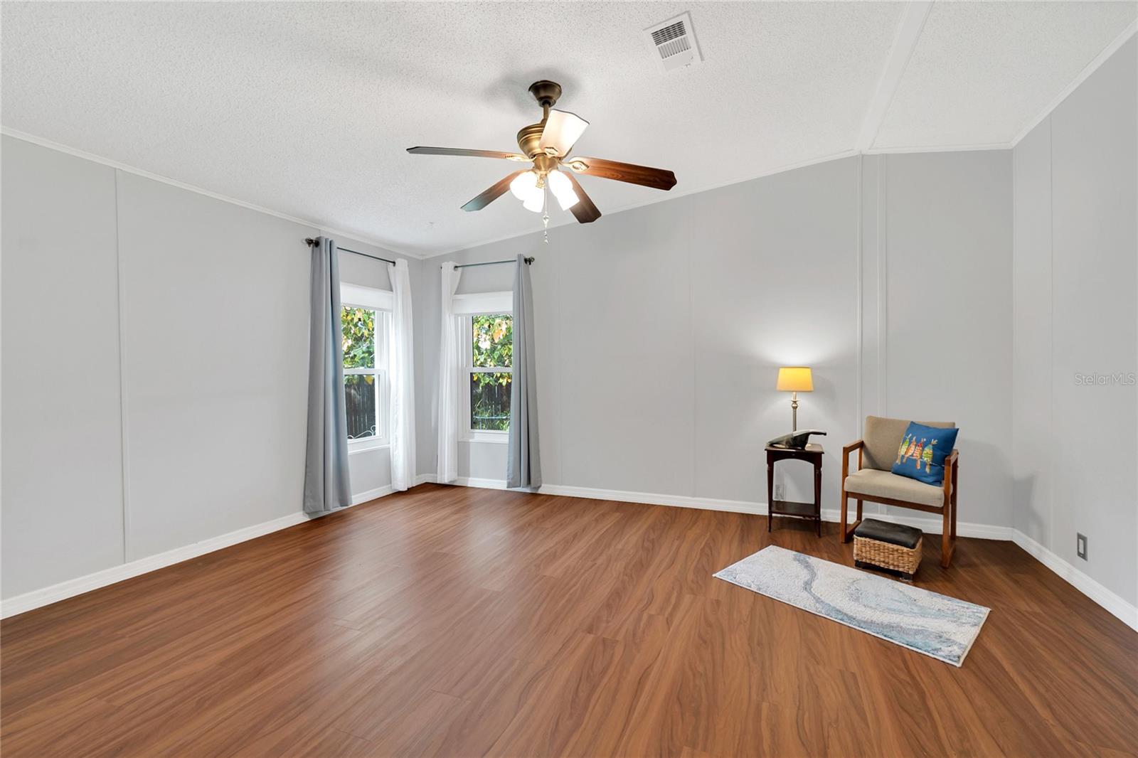 Image 12 of 36 For 5663 Cherry Tree Lane