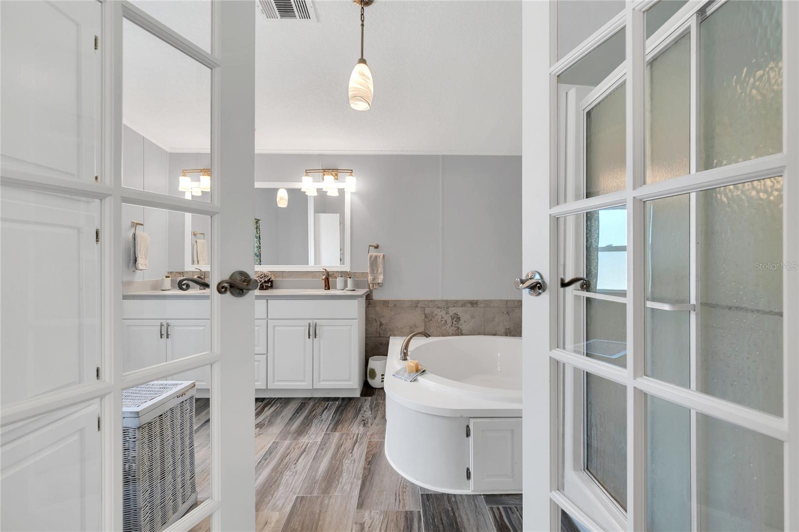 Image 15 of 36 For 5663 Cherry Tree Lane