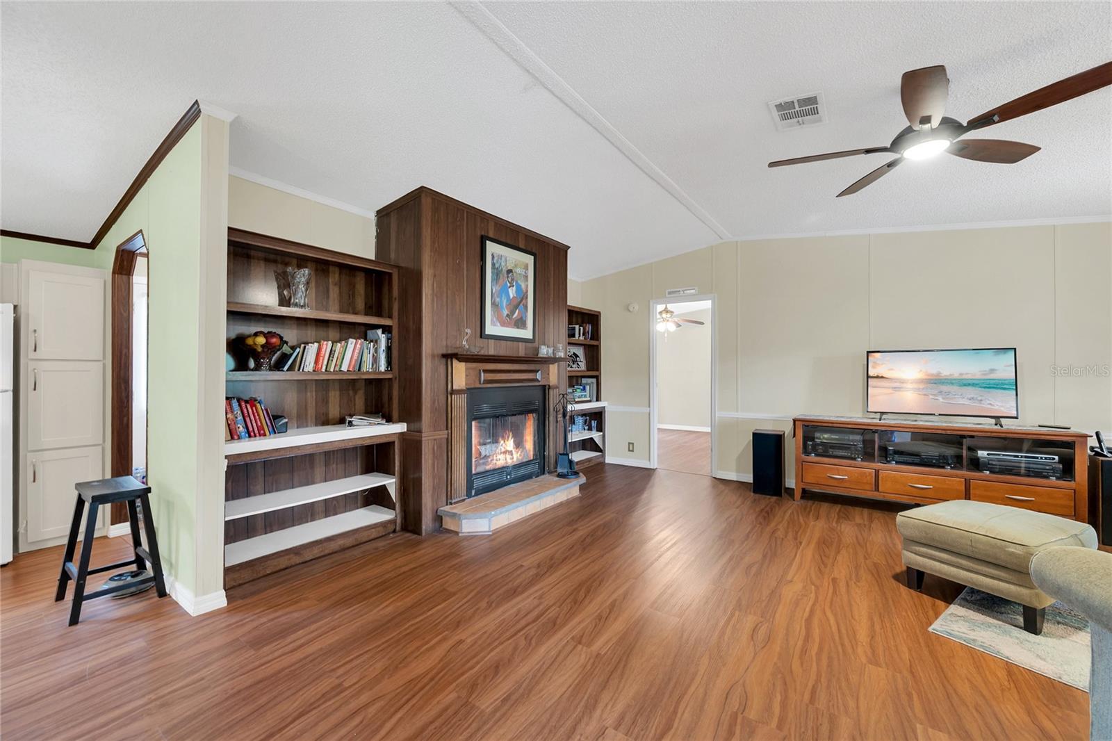 Image 3 of 36 For 5663 Cherry Tree Lane