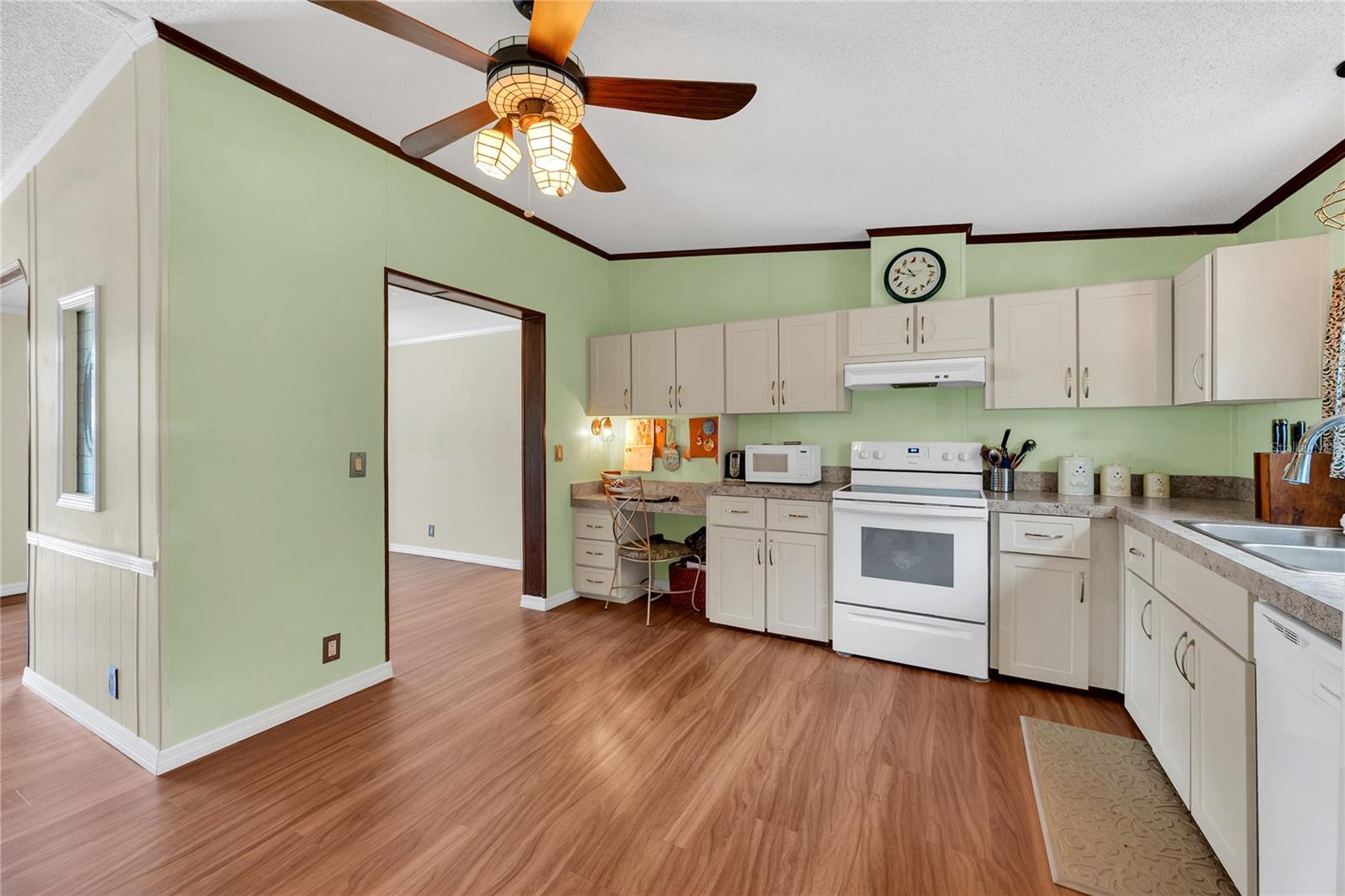 Image 9 of 36 For 5663 Cherry Tree Lane