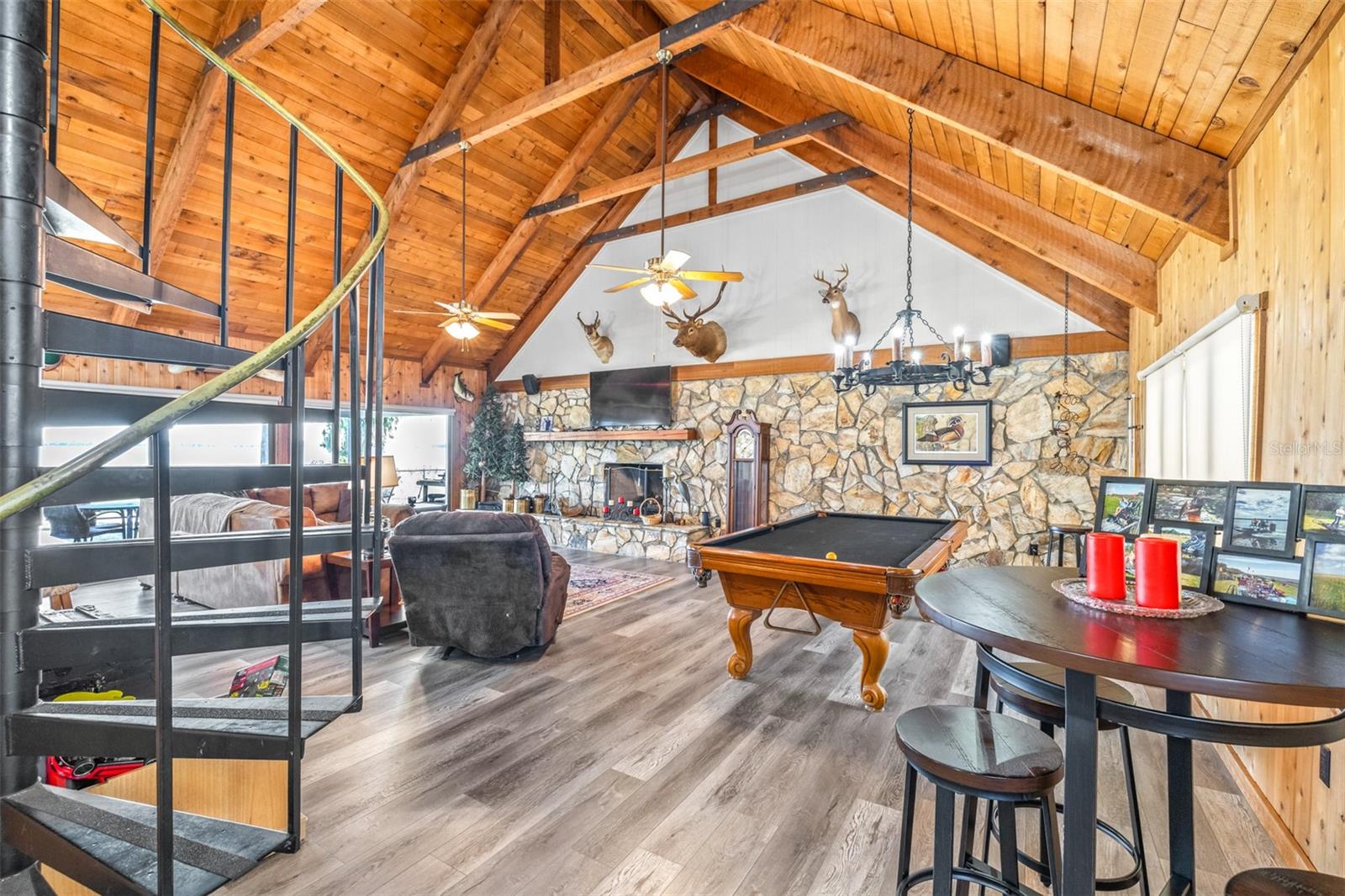 Image 11 of 67 For 12 Lakeview Drive