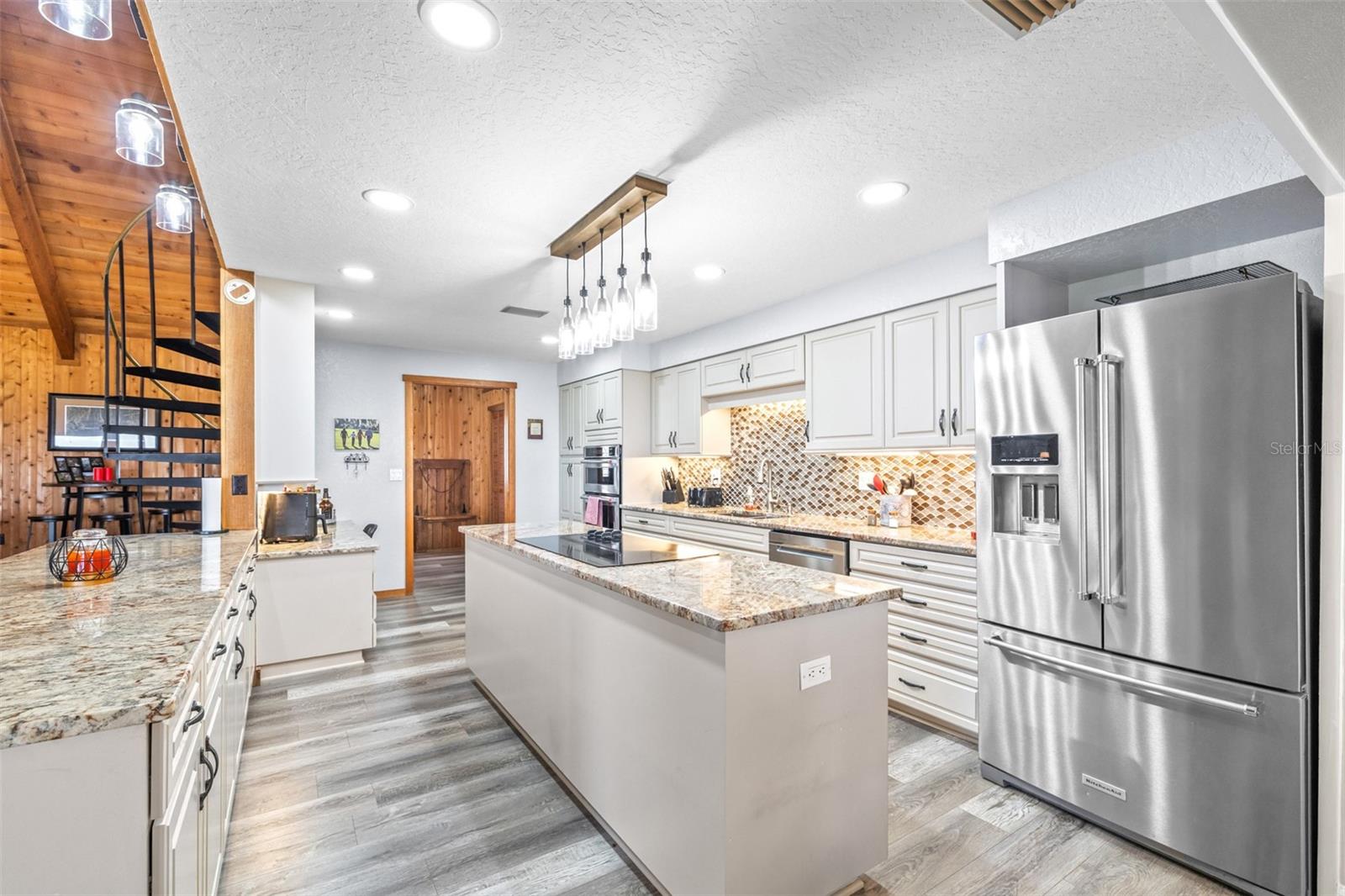 Image 19 of 67 For 12 Lakeview Drive