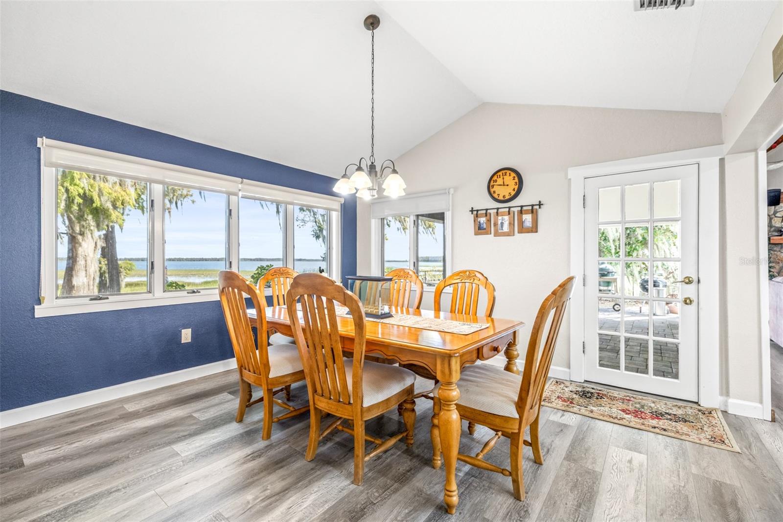 Image 23 of 67 For 12 Lakeview Drive