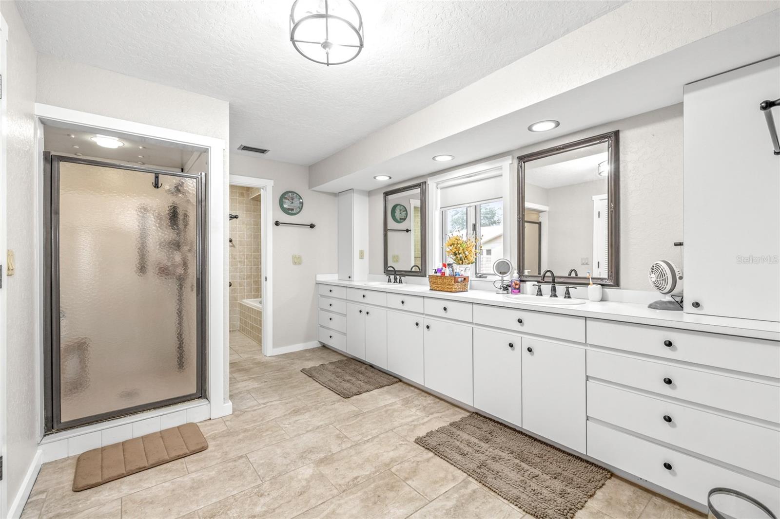 Image 26 of 67 For 12 Lakeview Drive