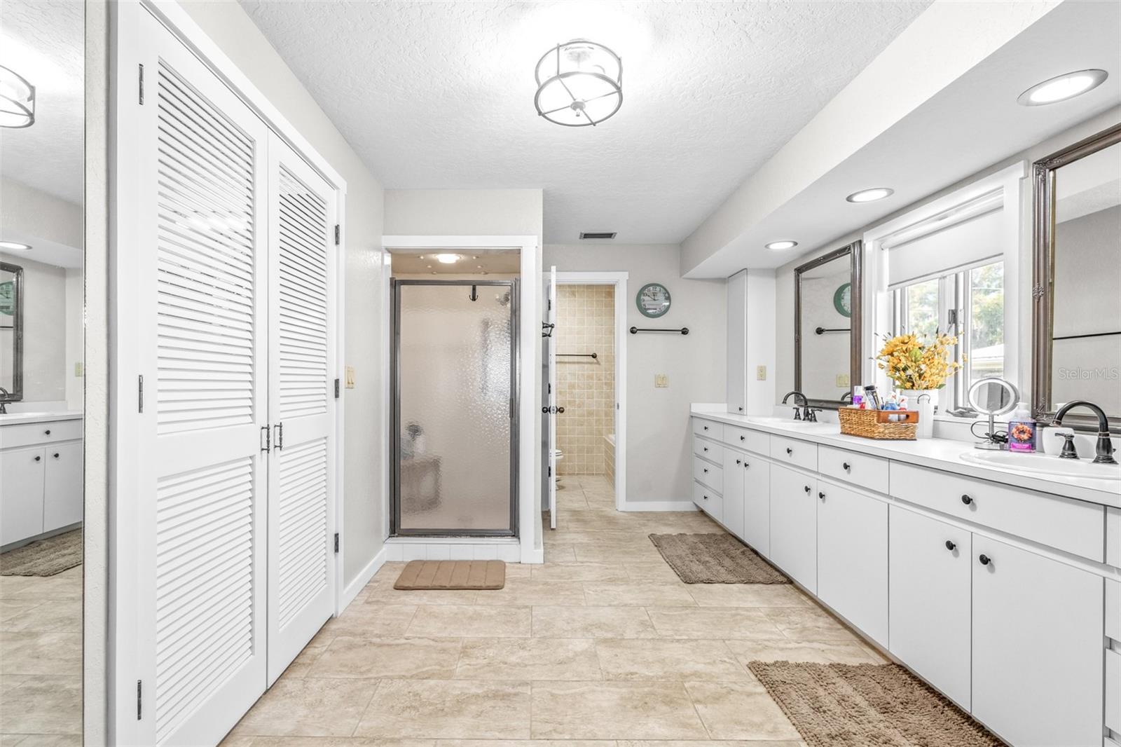 Image 27 of 67 For 12 Lakeview Drive