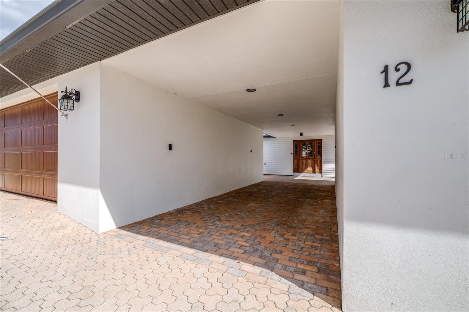 Image 4 of 67 For 12 Lakeview Drive