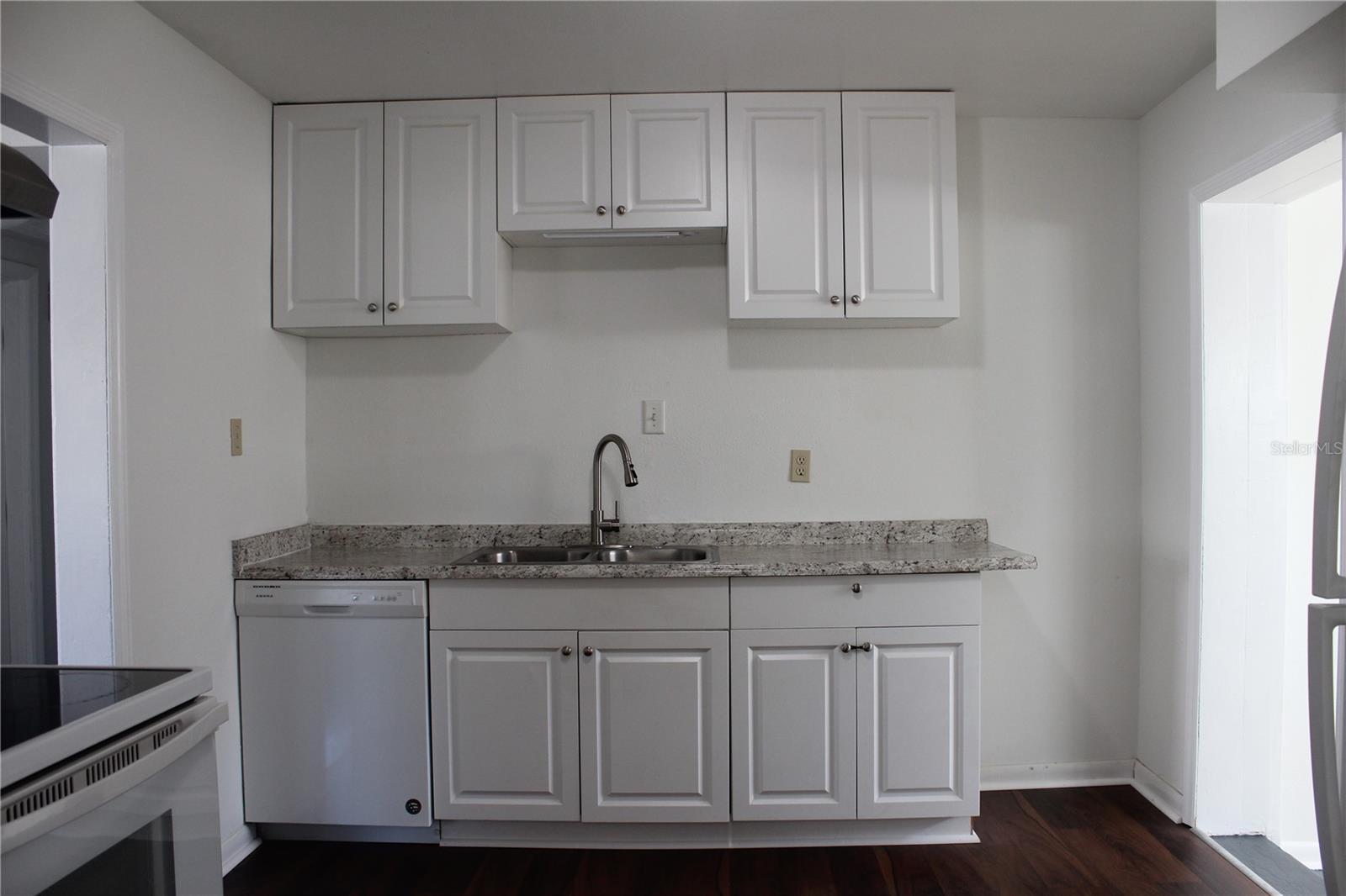 Image 11 of 29 For 515 Druid Street