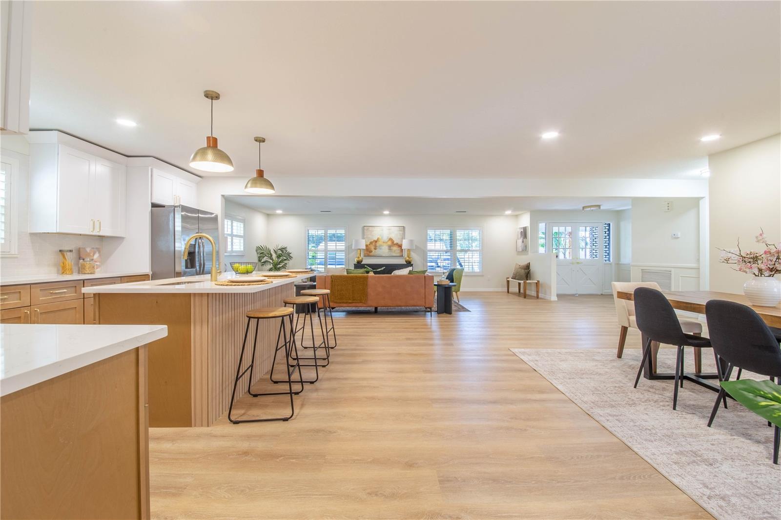 Image 14 of 38 For 1628 Lakewood Drive S