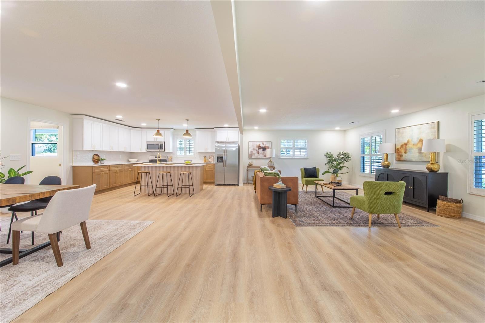 Image 15 of 38 For 1628 Lakewood Drive S