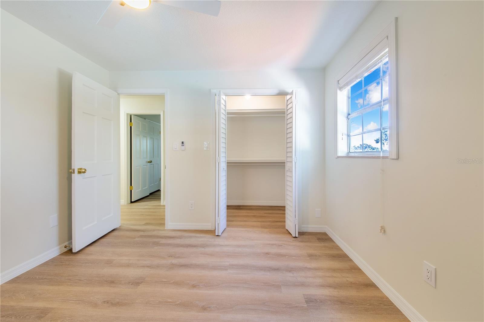 Image 21 of 38 For 1628 Lakewood Drive S