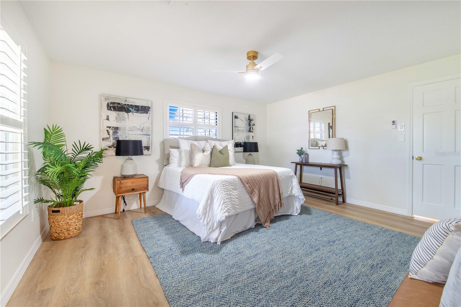 Image 23 of 38 For 1628 Lakewood Drive S