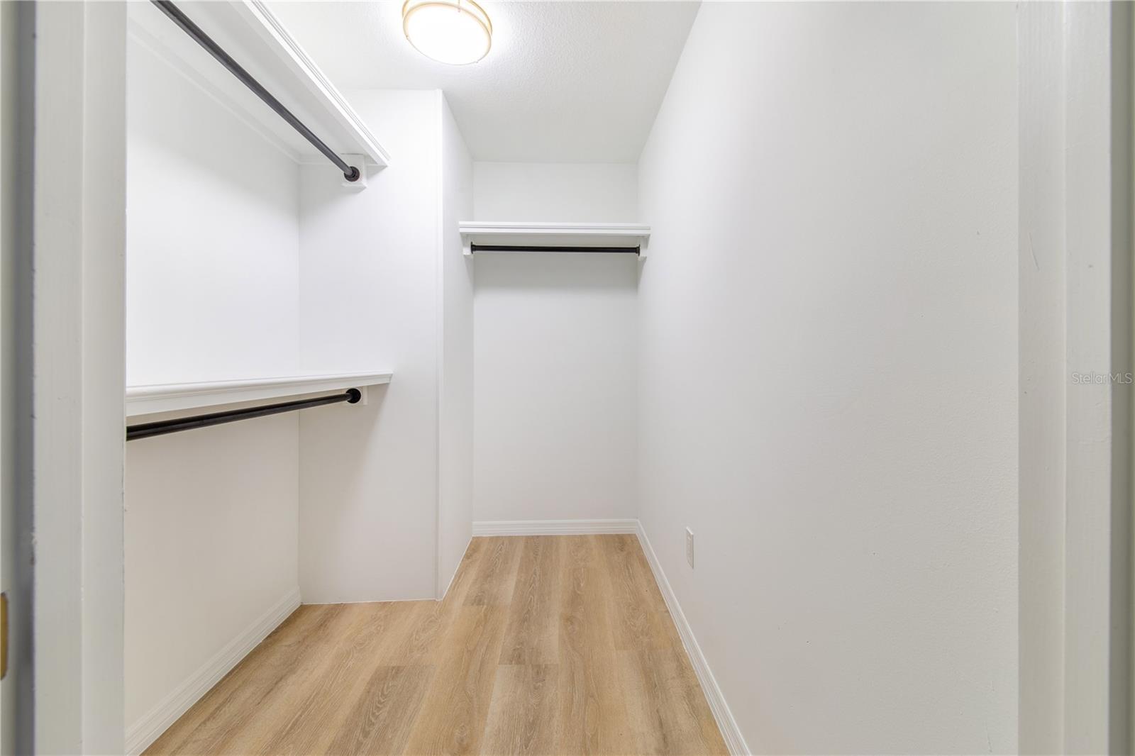 Image 24 of 38 For 1628 Lakewood Drive S