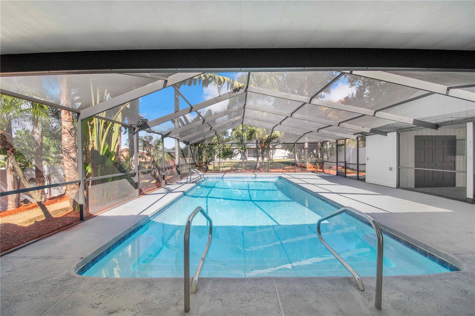 Image 30 of 38 For 1628 Lakewood Drive S