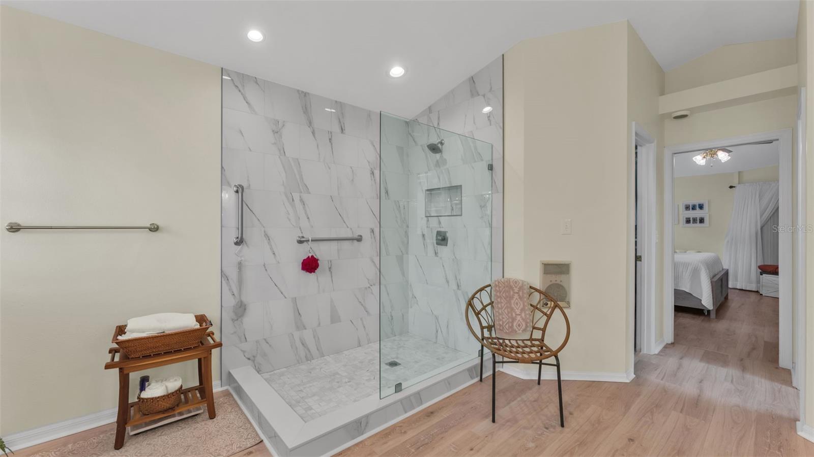 Image 22 of 48 For 1670 Alma Court