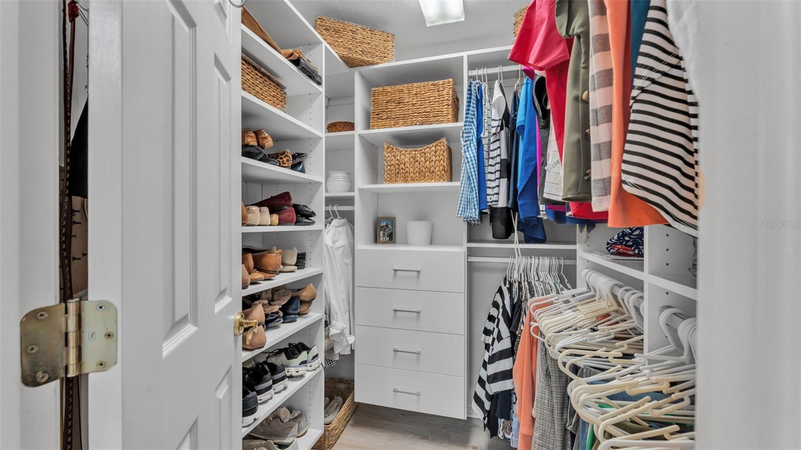 Image 24 of 48 For 1670 Alma Court