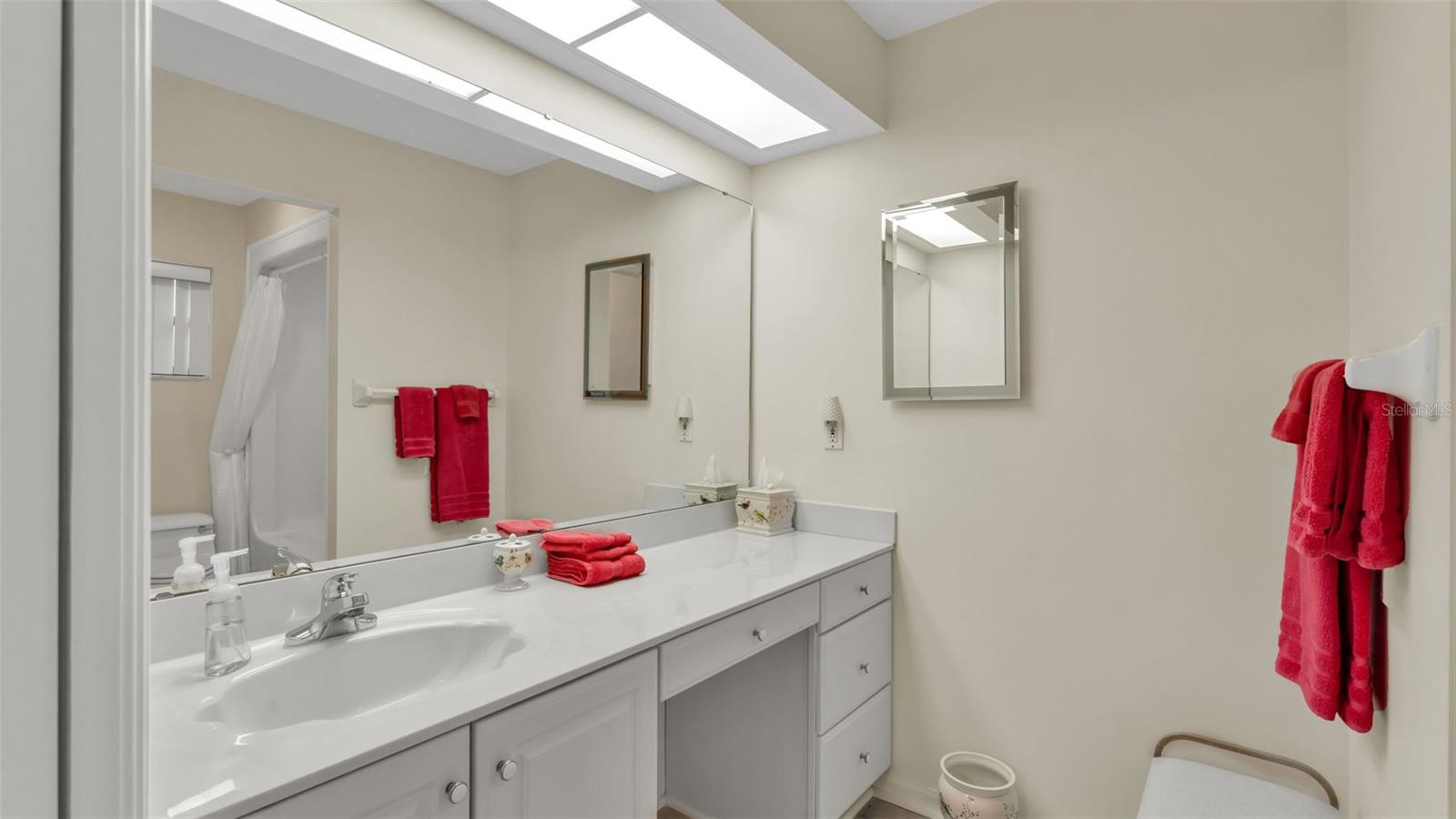 Image 28 of 48 For 1670 Alma Court