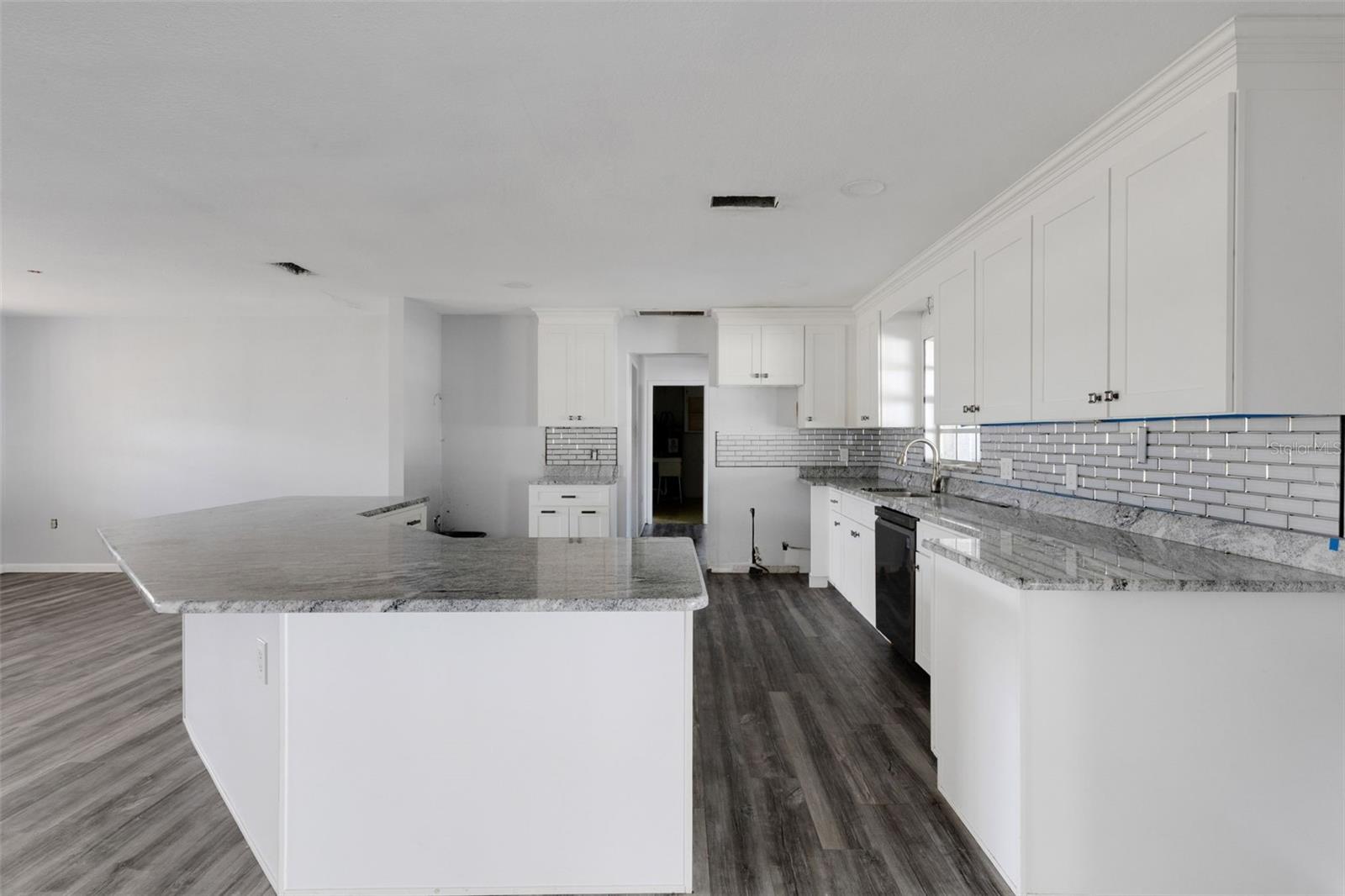 Image 10 of 45 For 1723 Daughtery Road