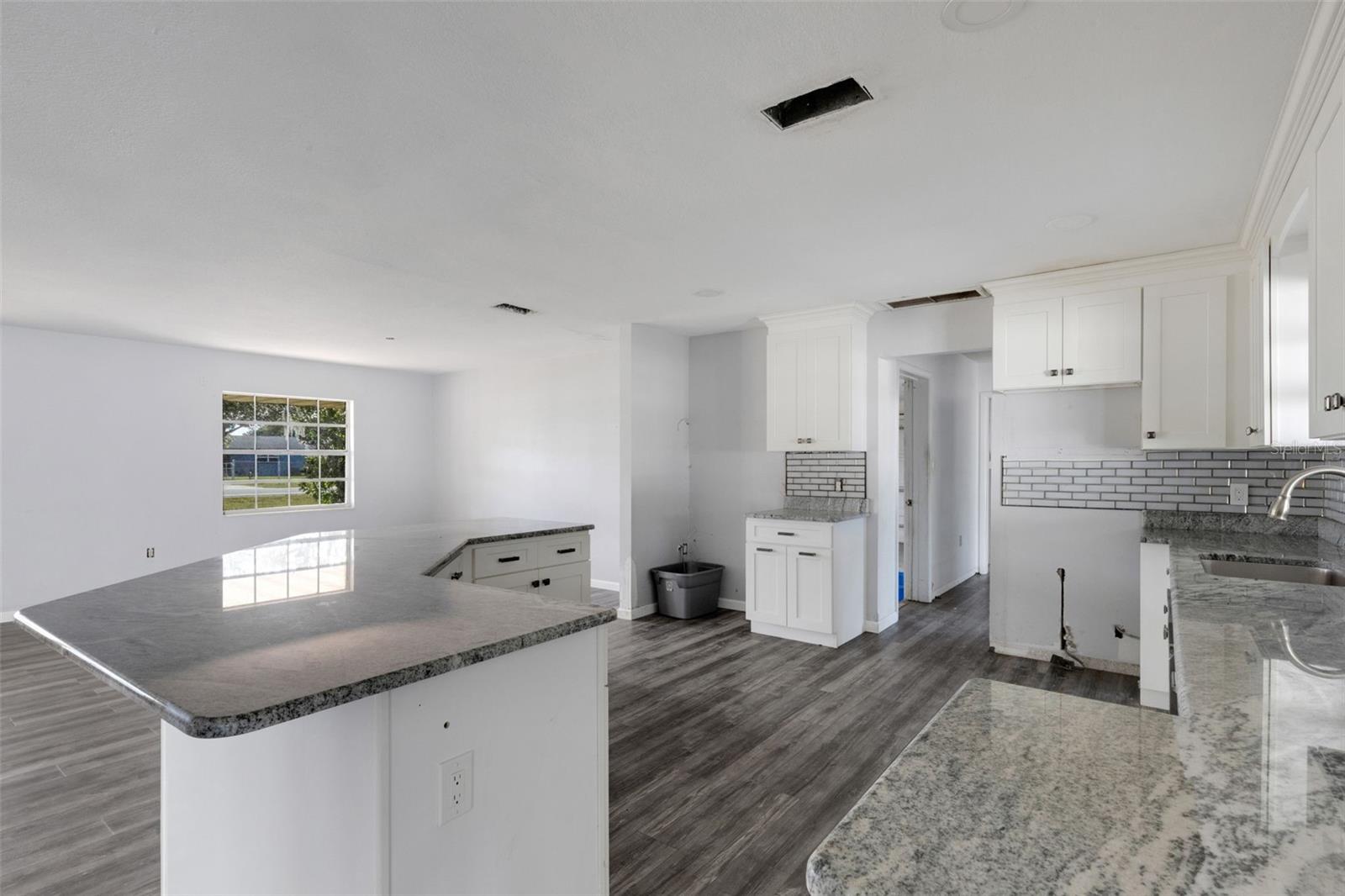 Image 11 of 45 For 1723 Daughtery Road