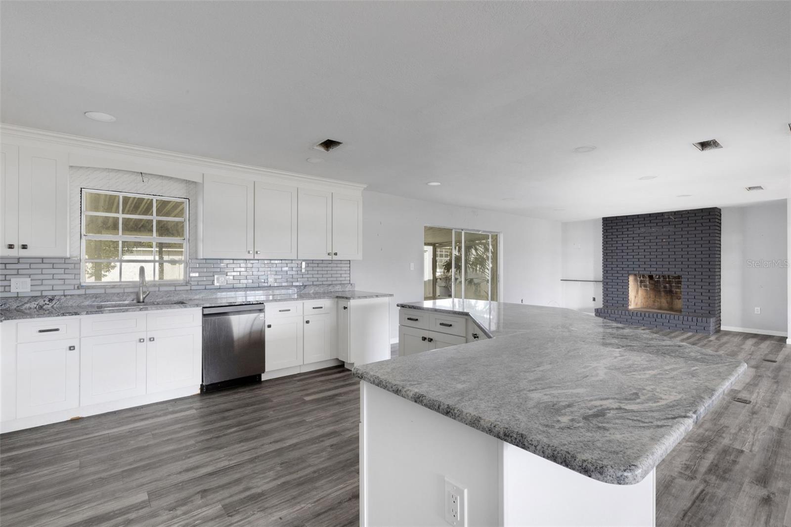 Image 12 of 45 For 1723 Daughtery Road