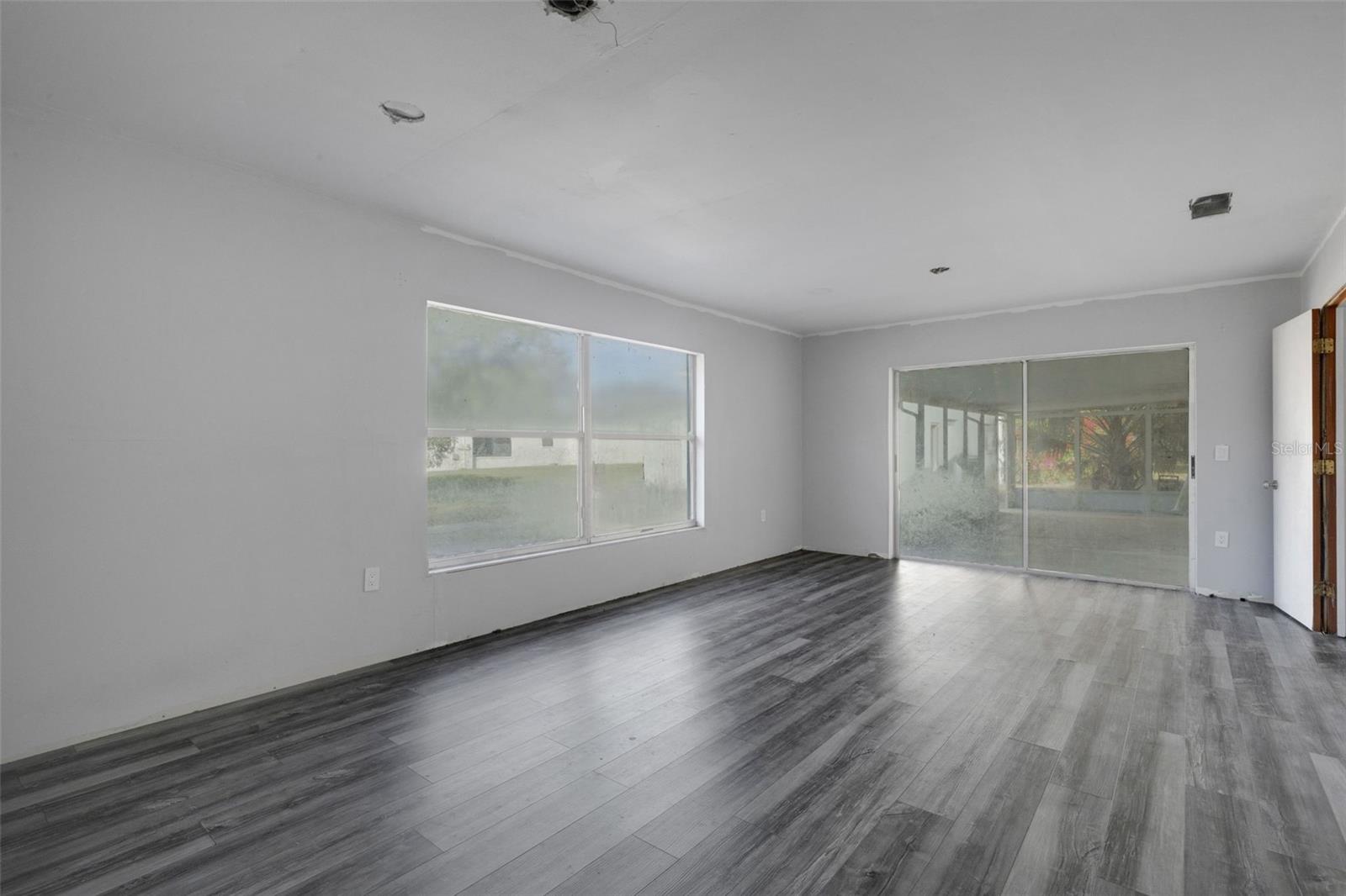 Image 25 of 45 For 1723 Daughtery Road