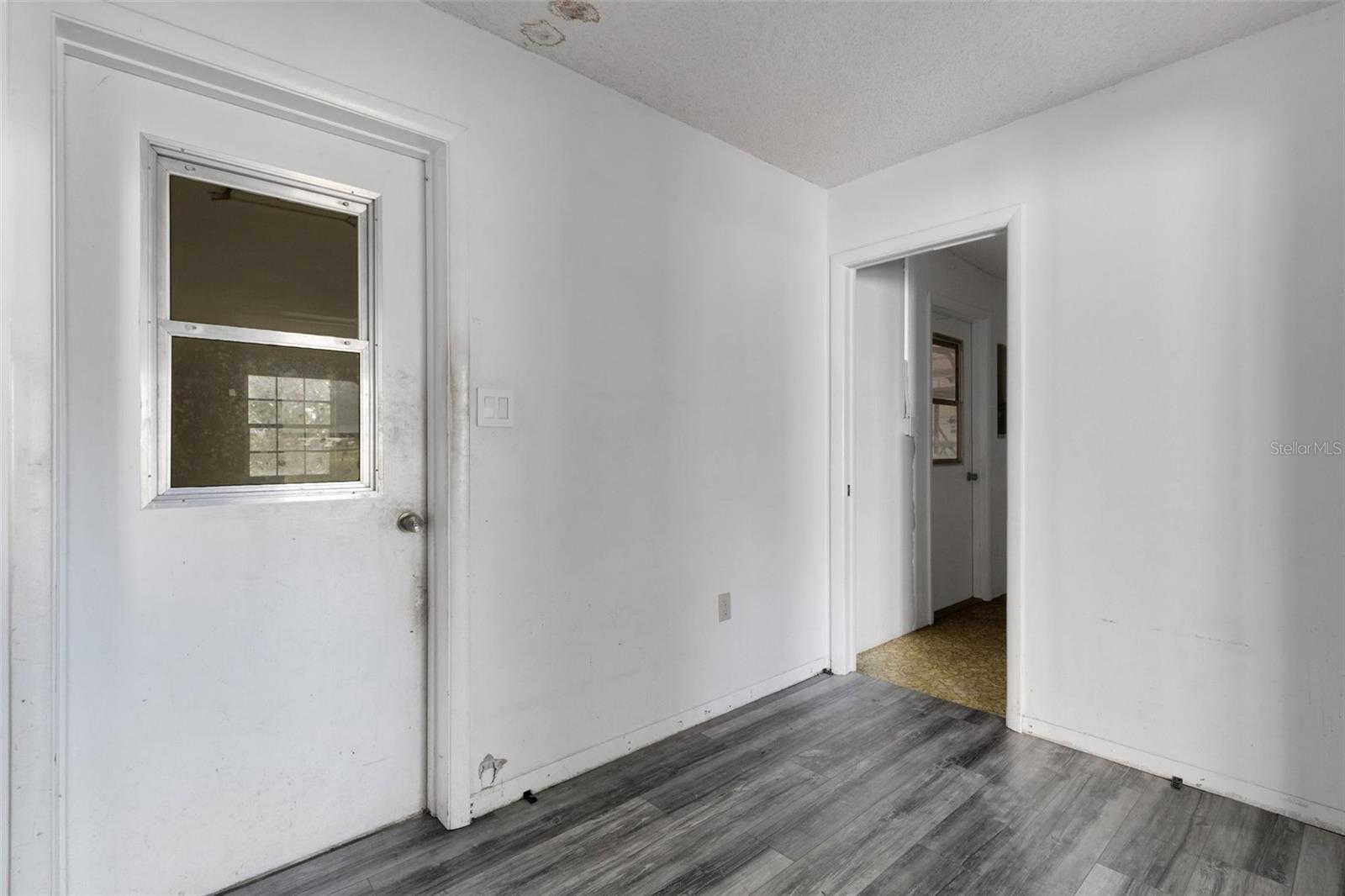 Image 27 of 45 For 1723 Daughtery Road