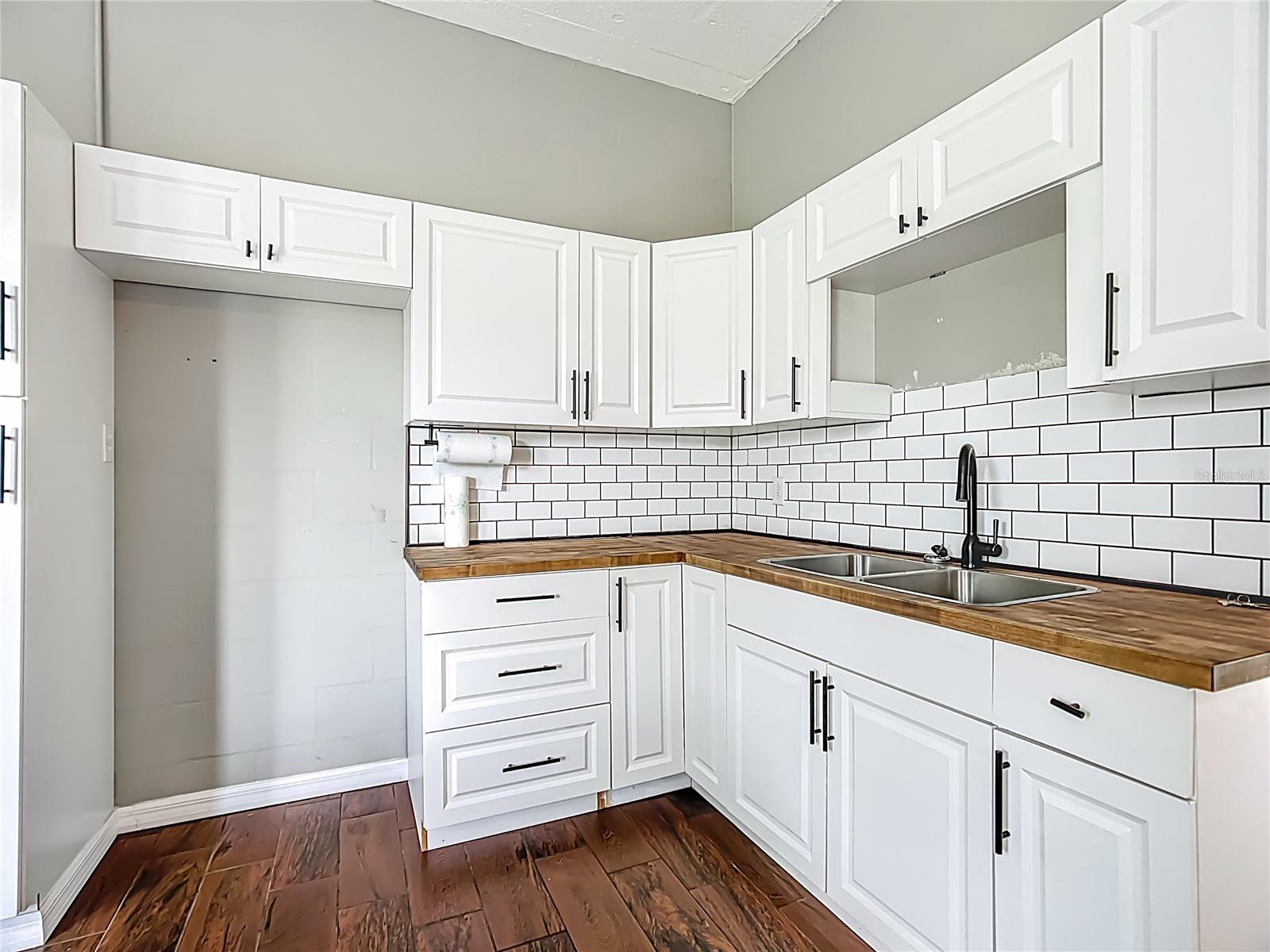 Image 44 of 66 For 6540 Snell Road