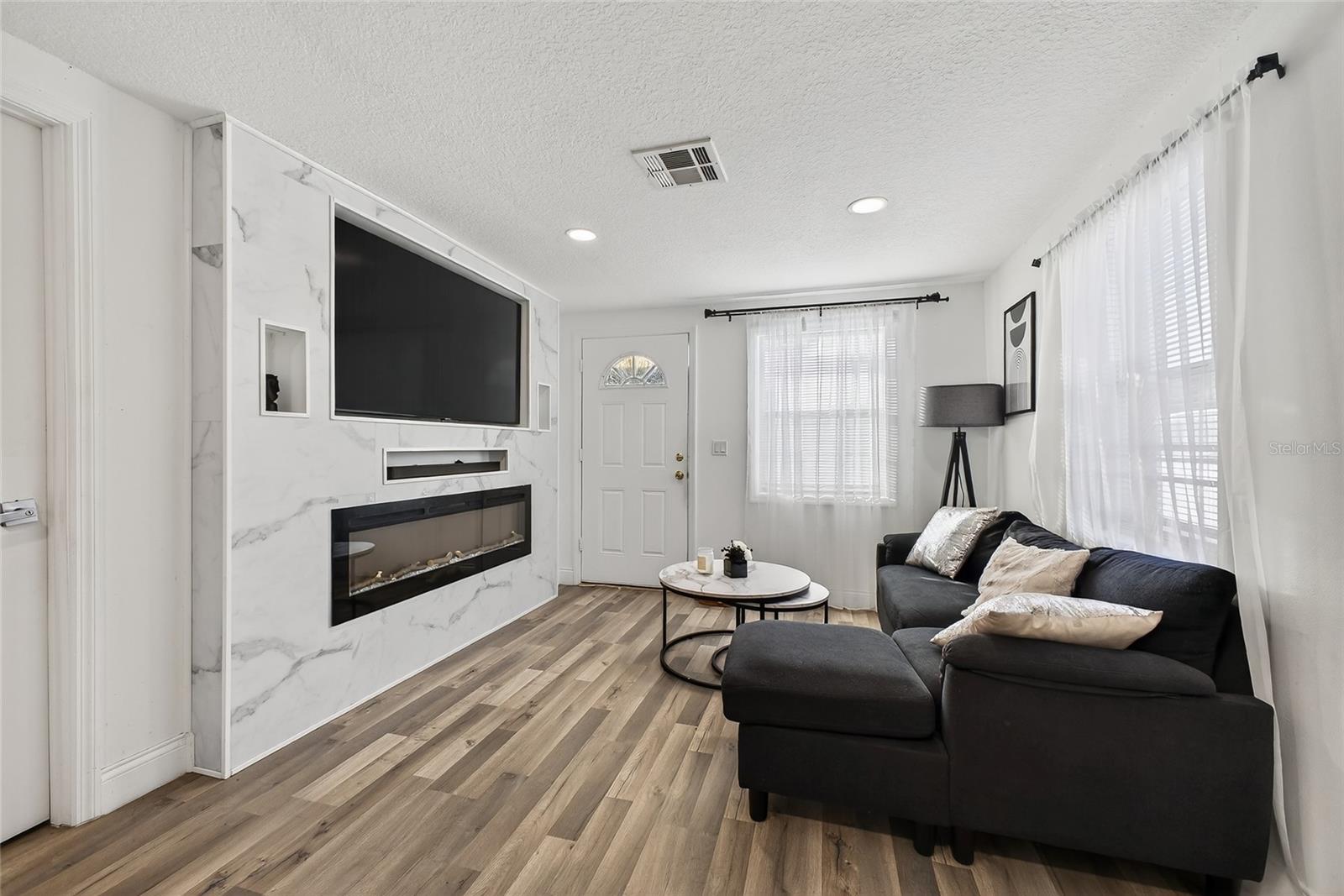 Image 4 of 19 For 1609 Bartley Street