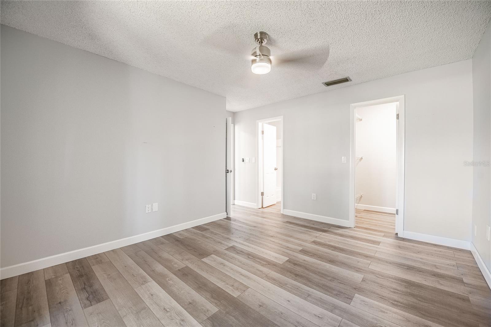 Image 14 of 40 For 2500 21st Street Nw 47