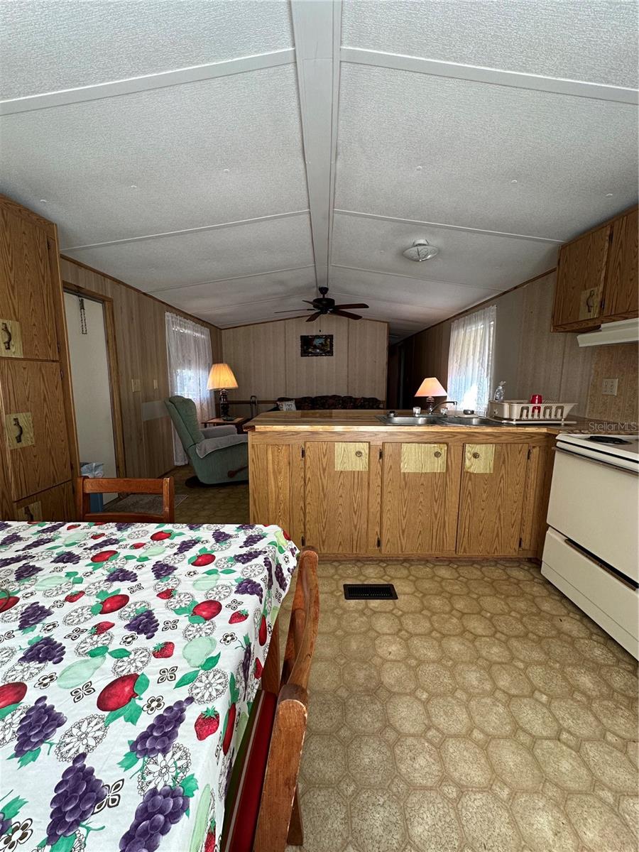 Image 11 of 27 For 1821 Fruitland Park Circle