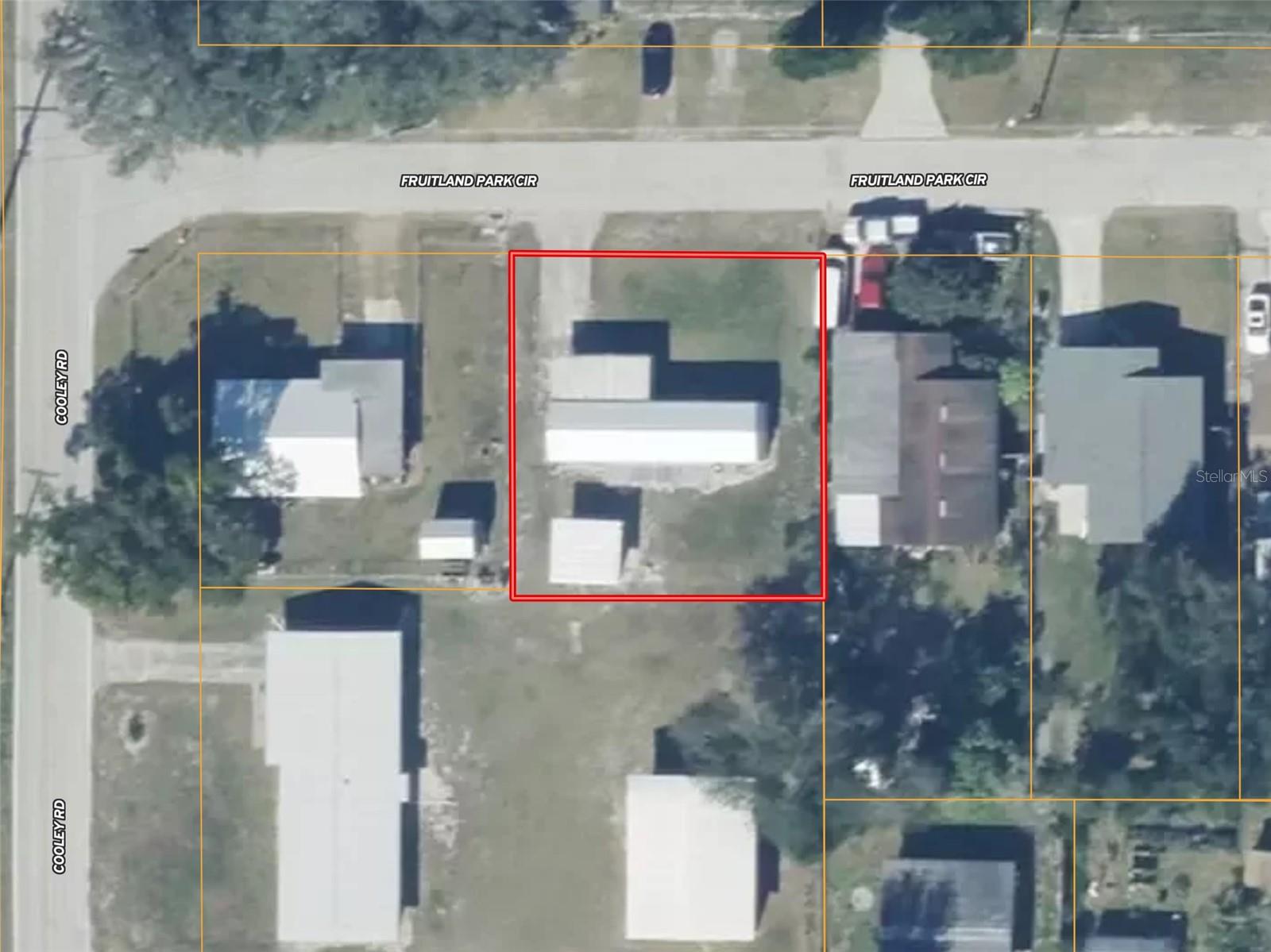 Image 3 of 27 For 1821 Fruitland Park Circle