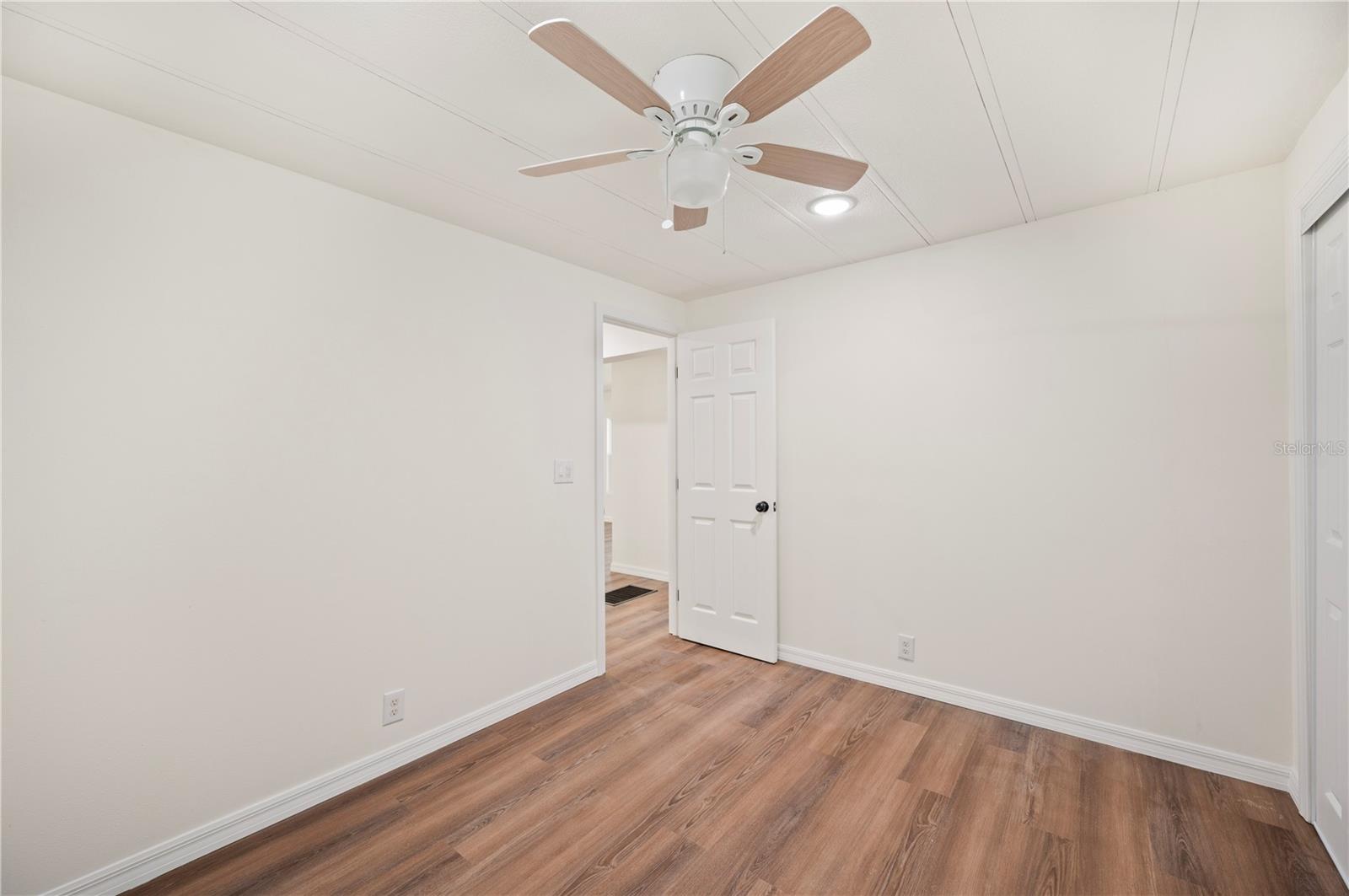 Image 10 of 18 For 2160 Lois Boulevard