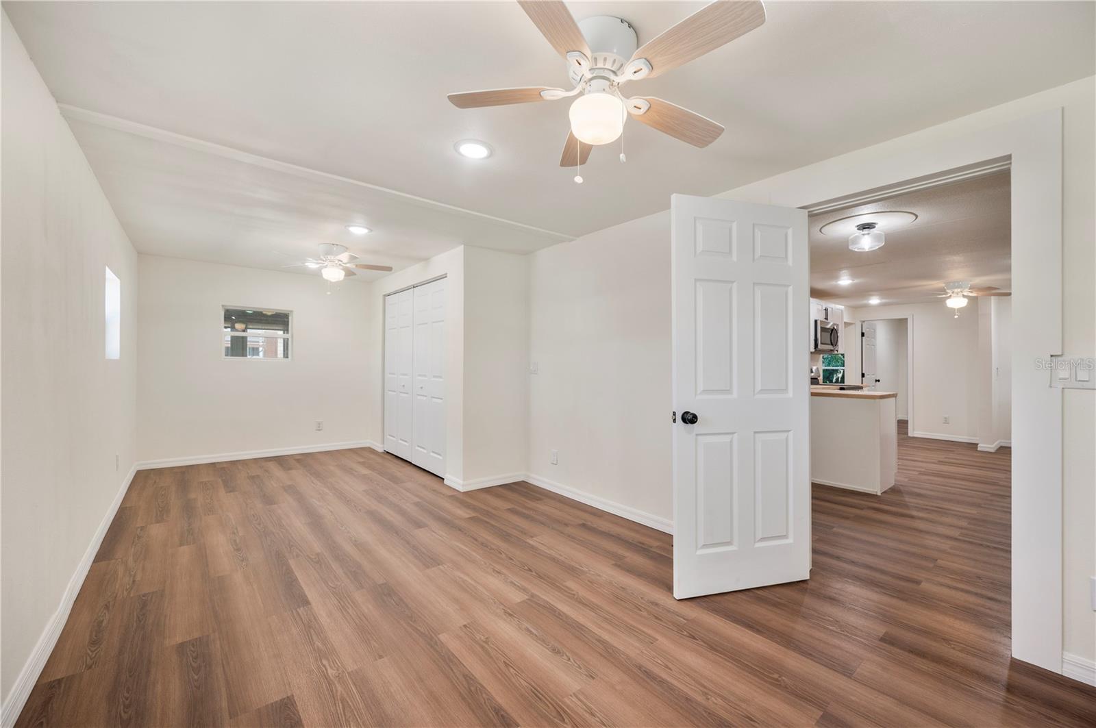 Image 11 of 18 For 2160 Lois Boulevard